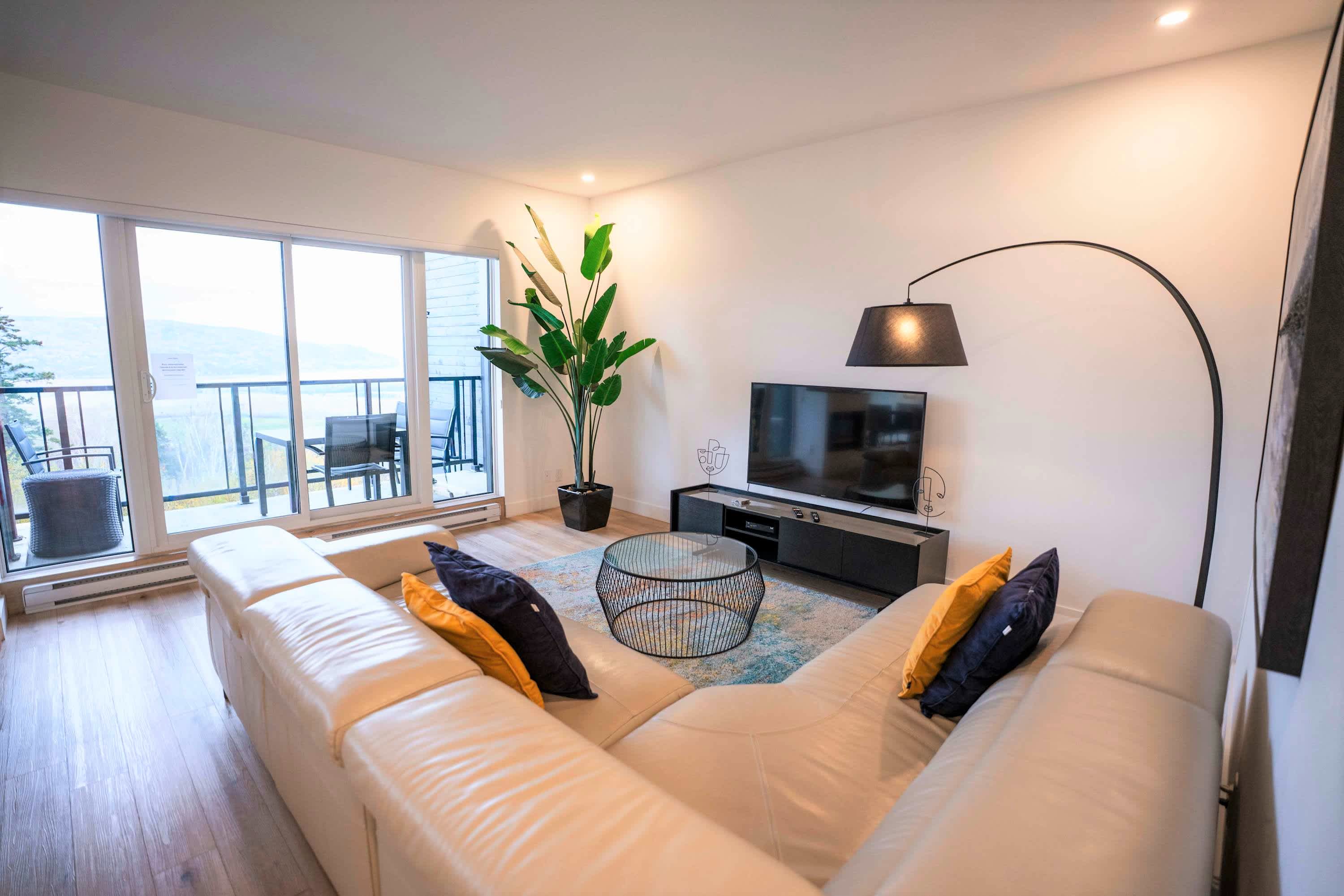 205 - Modern Suite - Pool and River View in Baie-Saint-Paul, QC G3Z 2V5