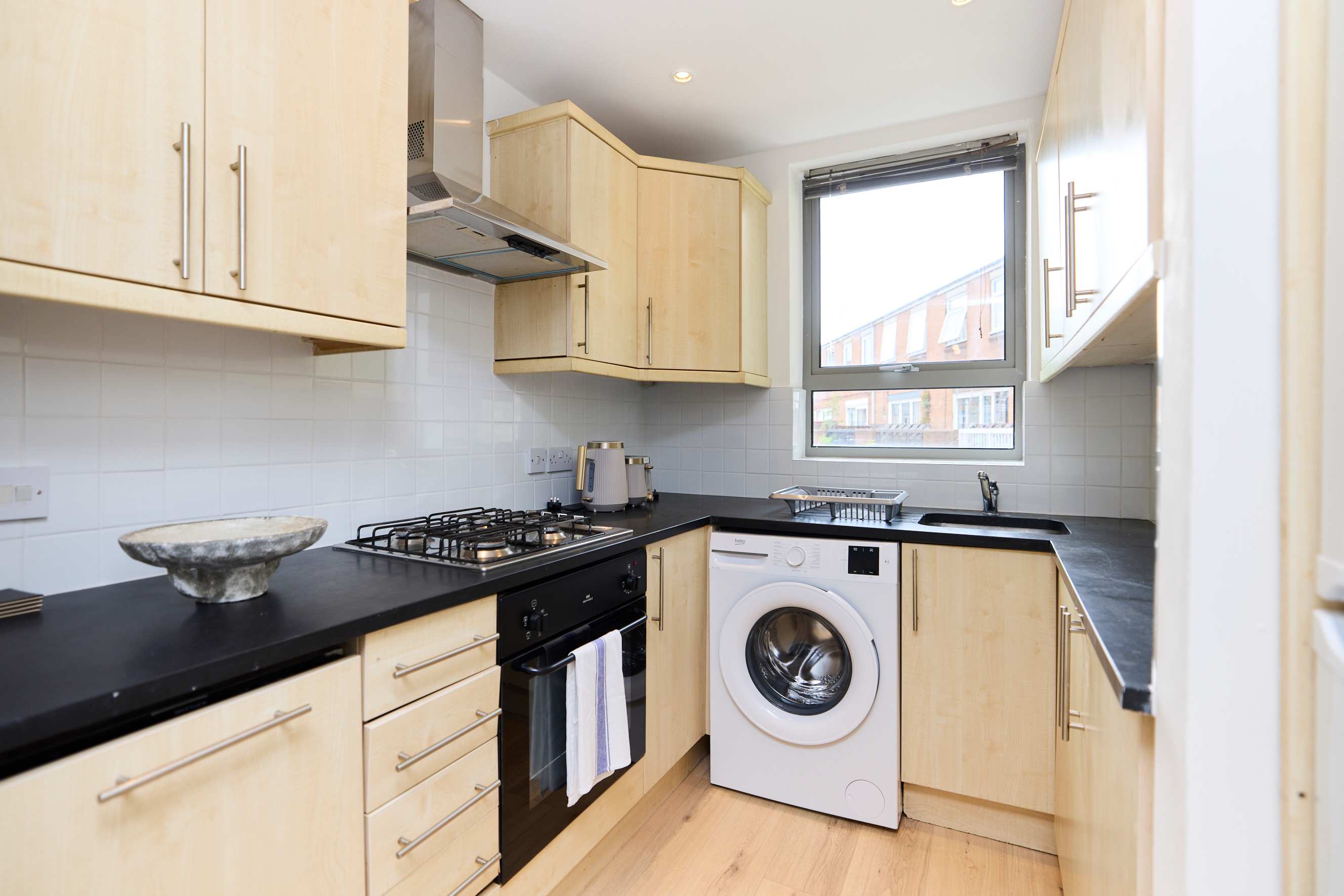 View Stoke Newington Olive Velvet Three-Bed in Pellerin Road 35 N16 8AY Stoke Newington Olive Velvet Three-Bed in Pellerin Road 35 N16 8AY - Property image 6 - VivreStays