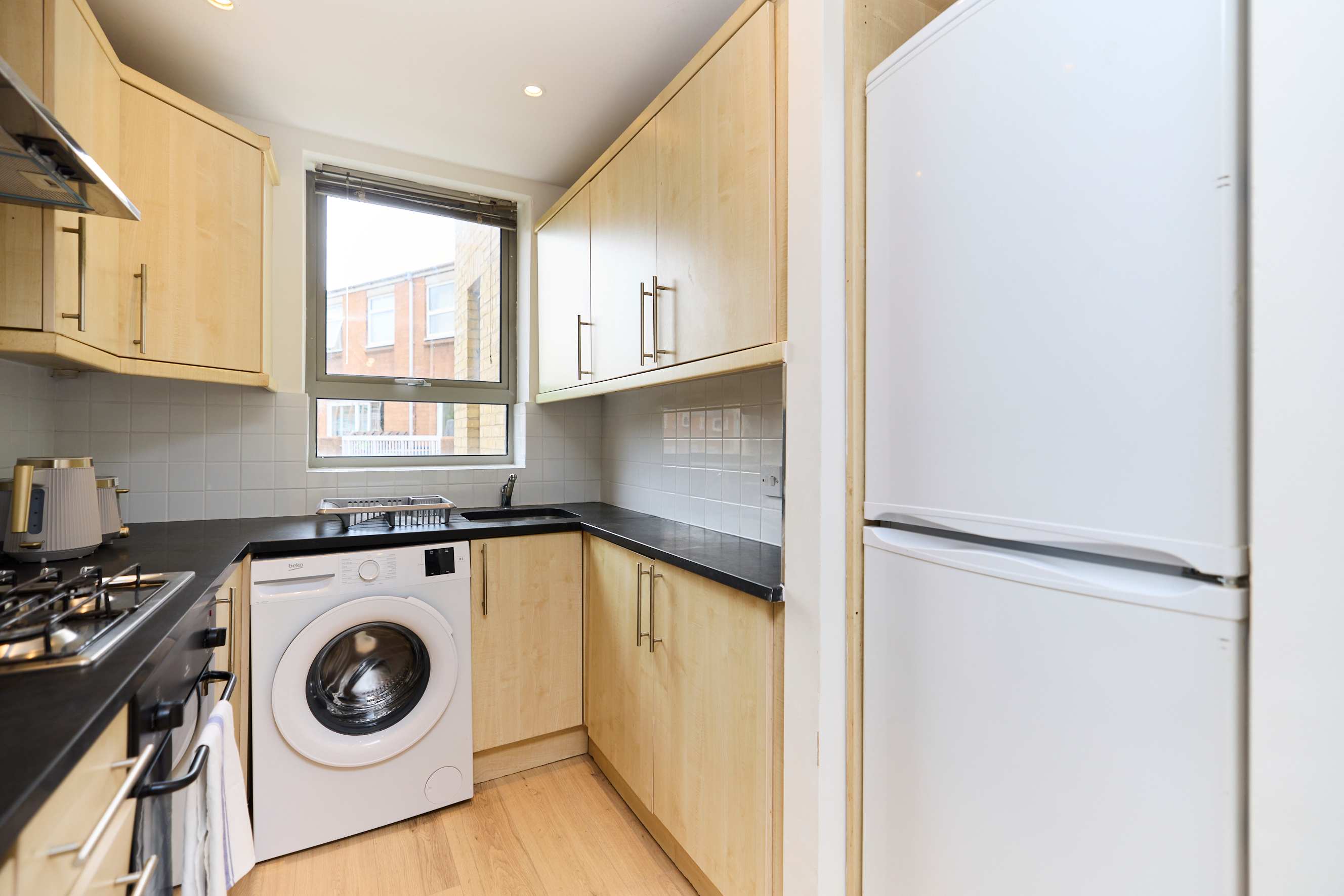 View Stoke Newington Olive Velvet Three-Bed in Pellerin Road 35 N16 8AY Stoke Newington Olive Velvet Three-Bed in Pellerin Road 35 N16 8AY - Property image 7 - VivreStays