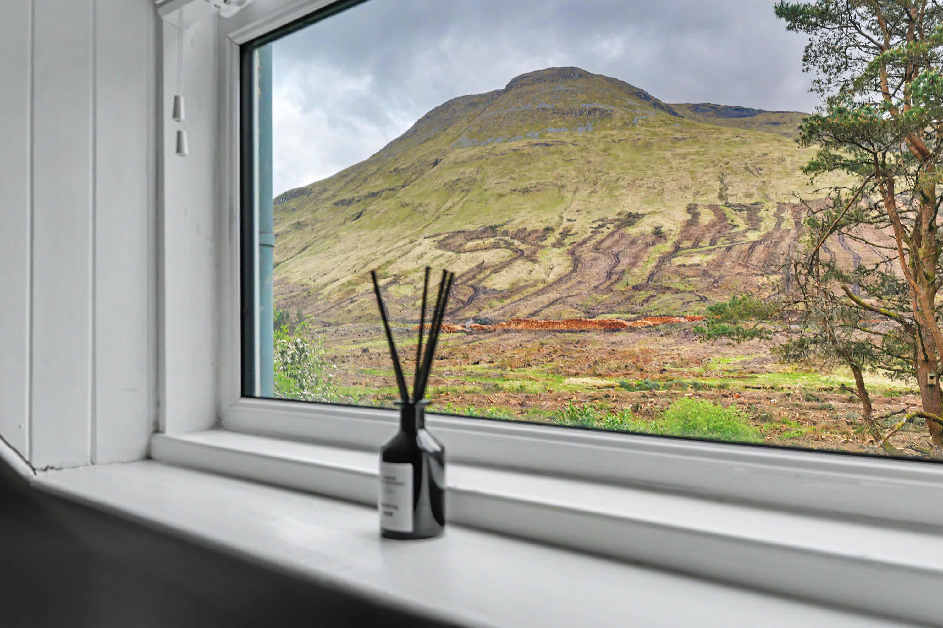 The Ultimate Highland Escape - a gateway to Glencoe in Glen Lochy, Old Military Road FK20 8SB - Property image 19 - VivreStays