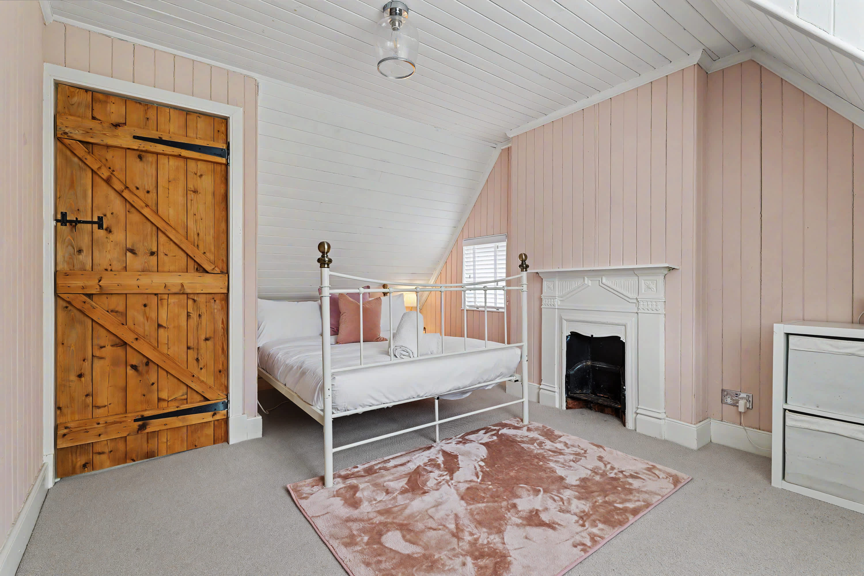 The Ultimate Highland Escape - a gateway to Glencoe in Glen Lochy, Old Military Road FK20 8SB - Property image 8 - VivreStays