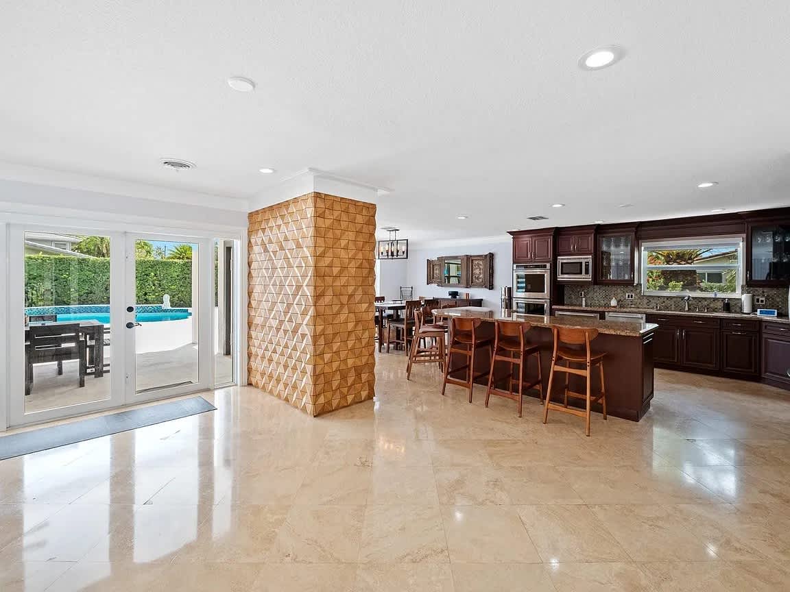 Private Heated Pool Retreat for 6