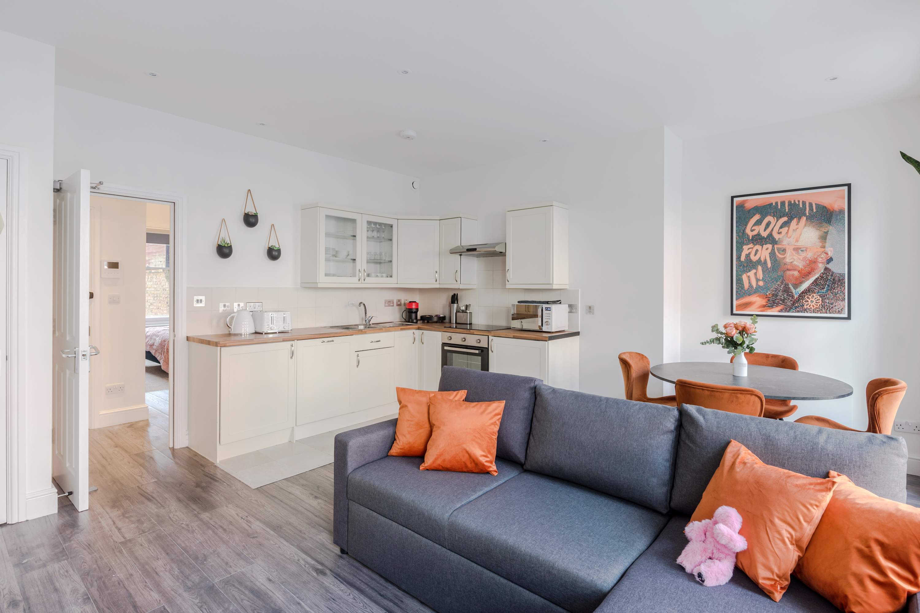 1-bed Flat by Oxford Circus · Fitzrovia · Sleeps 4 in Foley Street, 1 W1W 7TJ - Property image 9 - VivreStays