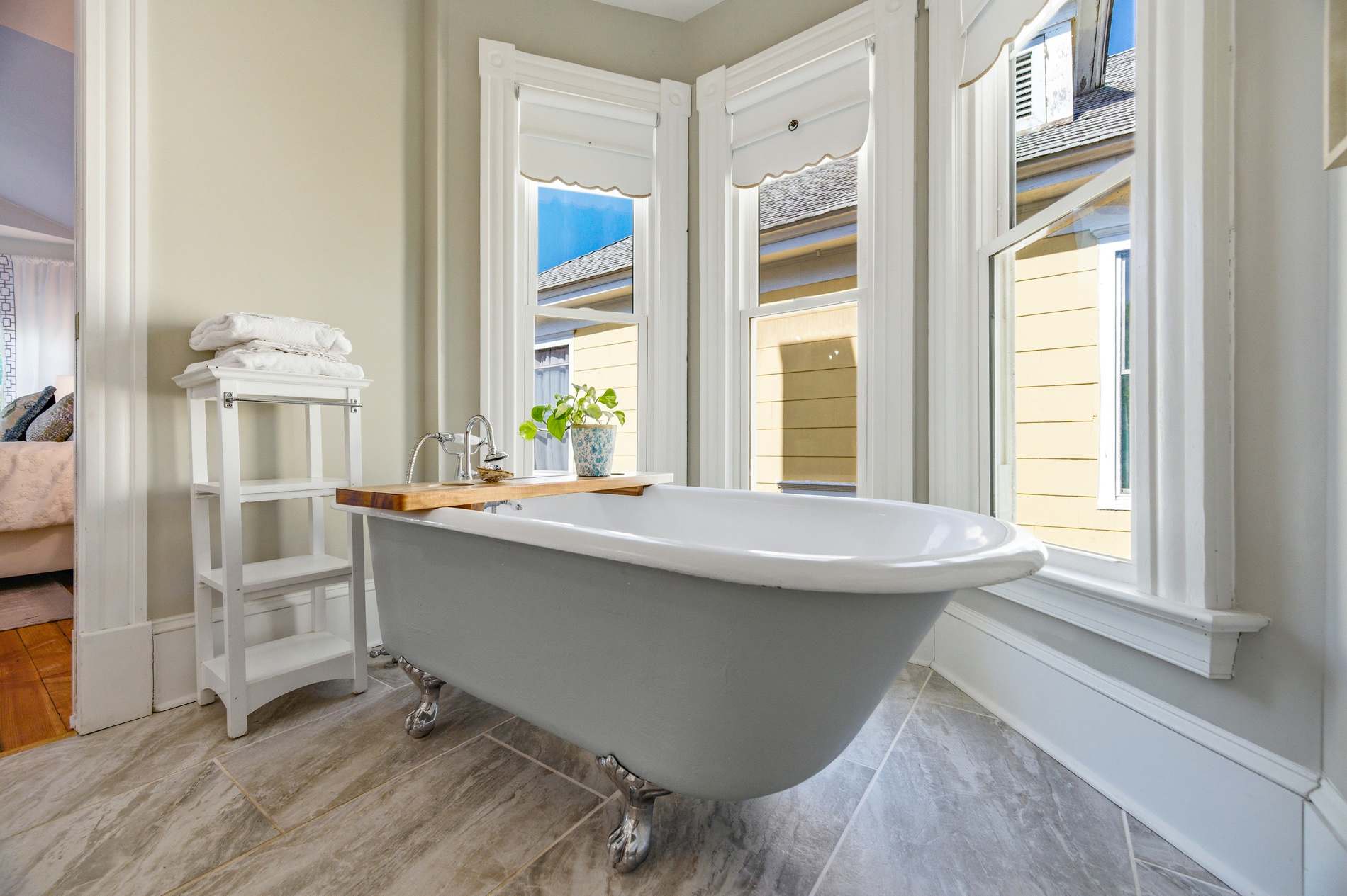 Stella Blu - Chesapeake Properties