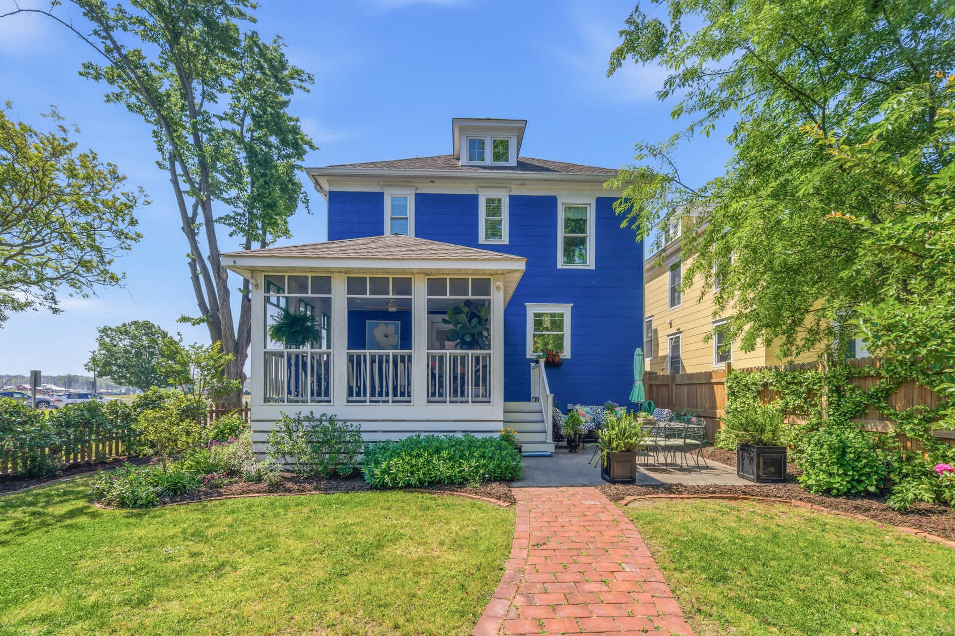 Stella Blu - Chesapeake Properties