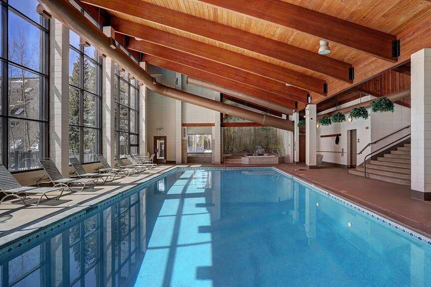 Close to slopes, Pool, & Nature: The Pines Condo in Beautiful Keystone
