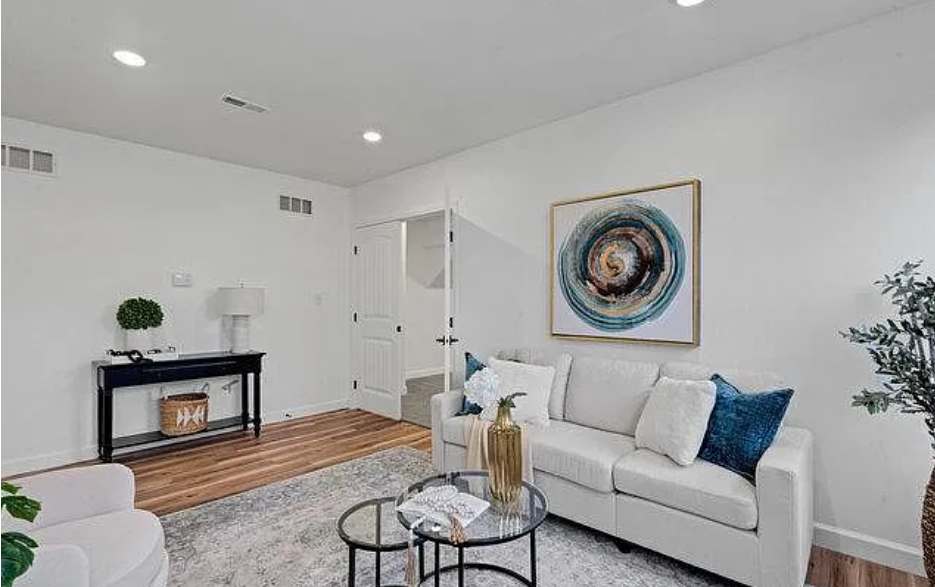 STL Getaway Near Forest Park ABODEbucks