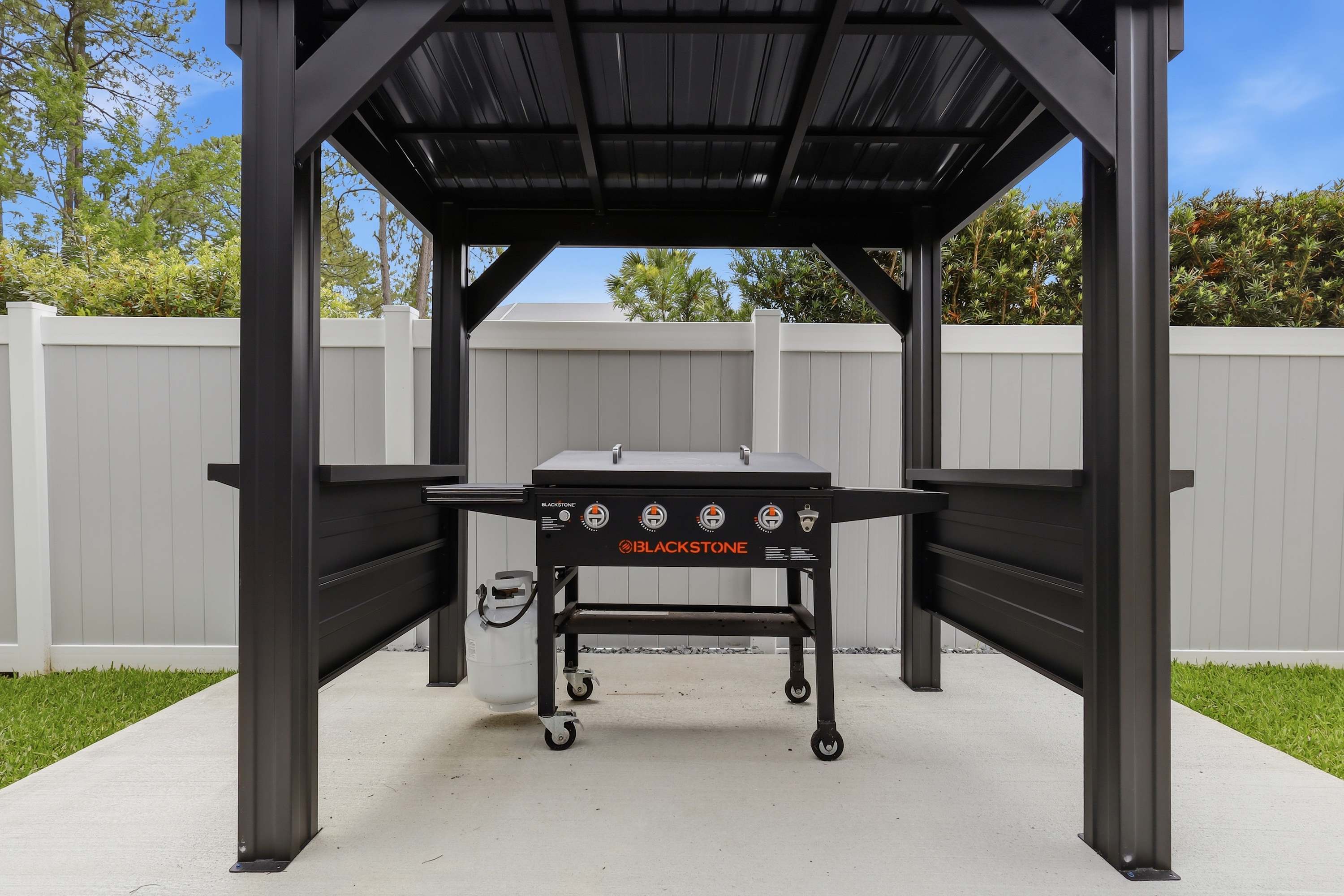 Modern 3BR Retreat opt Heated Pool & Large Game Room 4