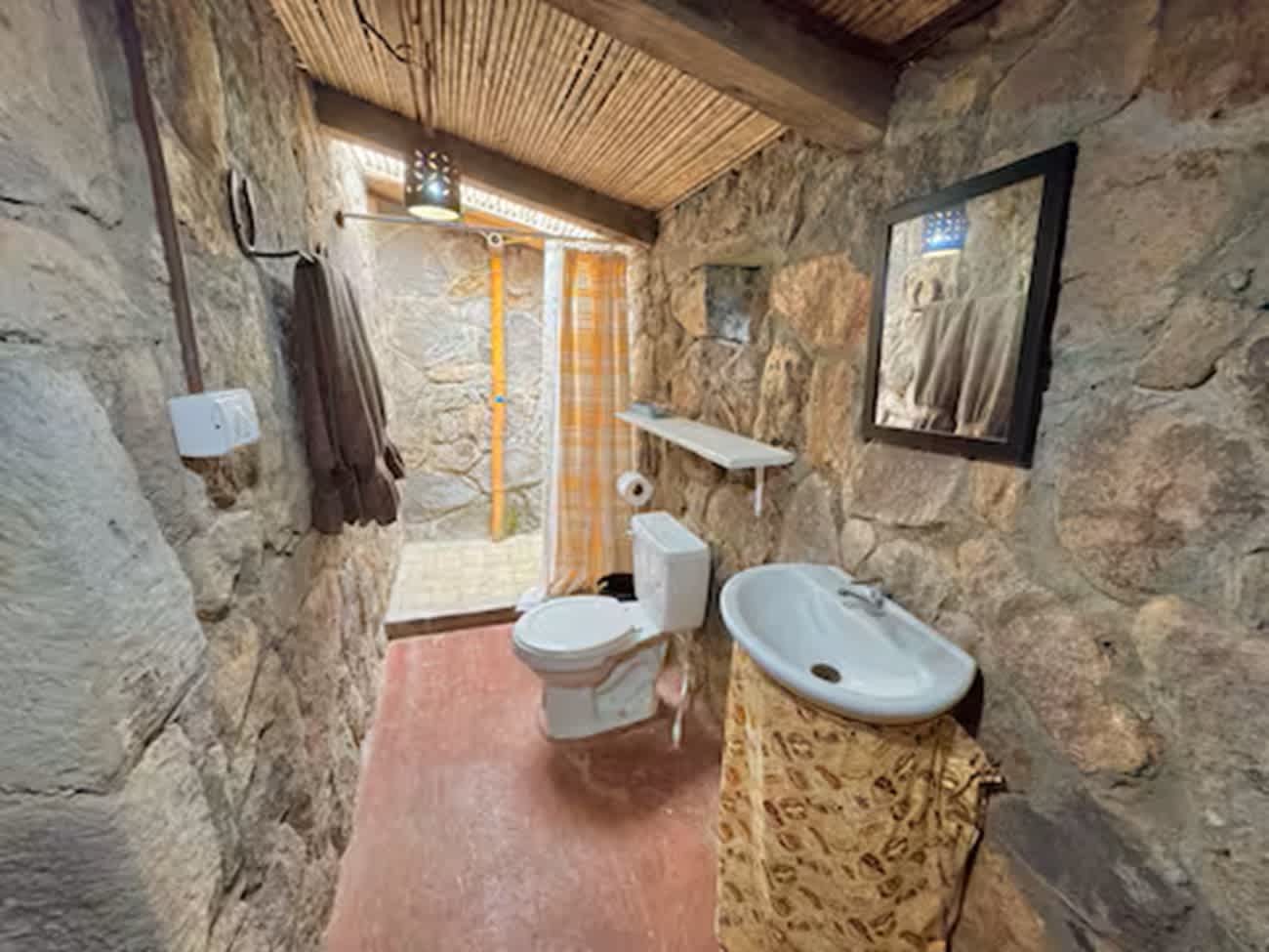 Volcanic Stone House | Near River & Wildlife