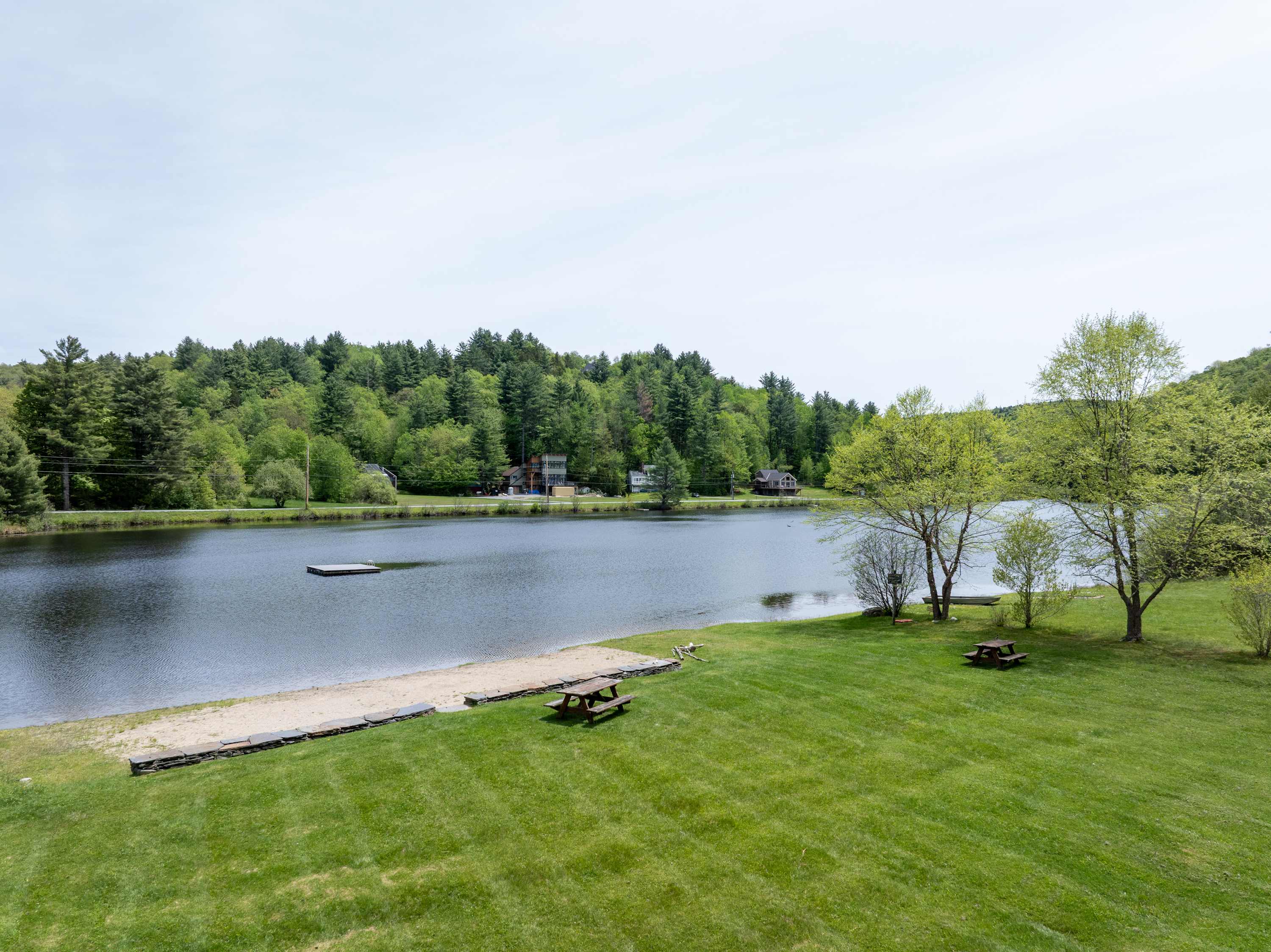 Spruce Lake Lodge Lake Access Close To Mt Snow | Photo 53
