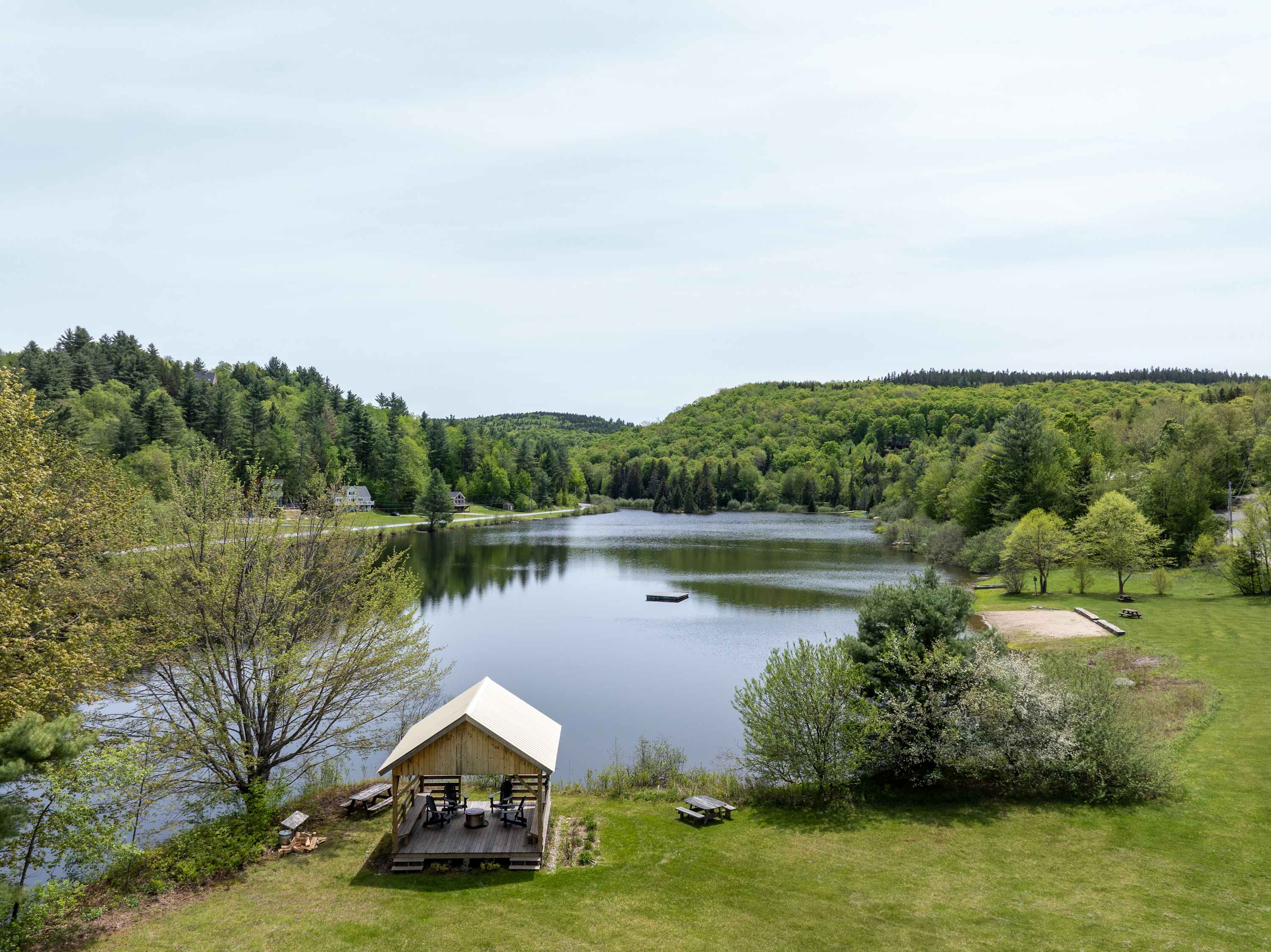Spruce Lake Lodge Lake Access Close To Mt Snow | Photo 5