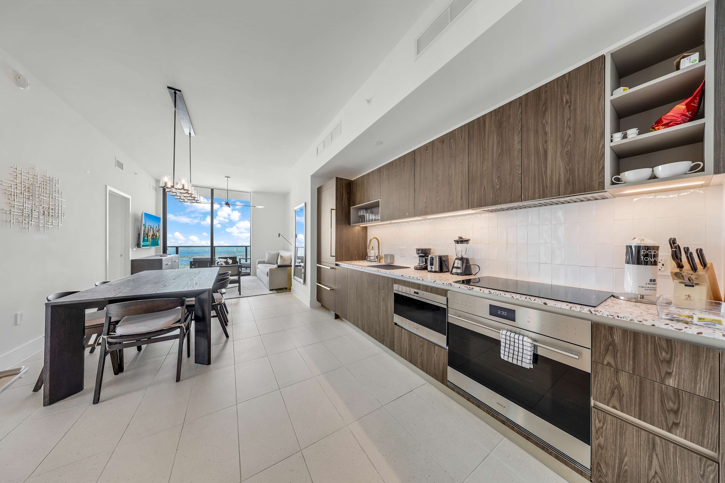 Direct Views Bayfront Condo - Near Kaseya Center