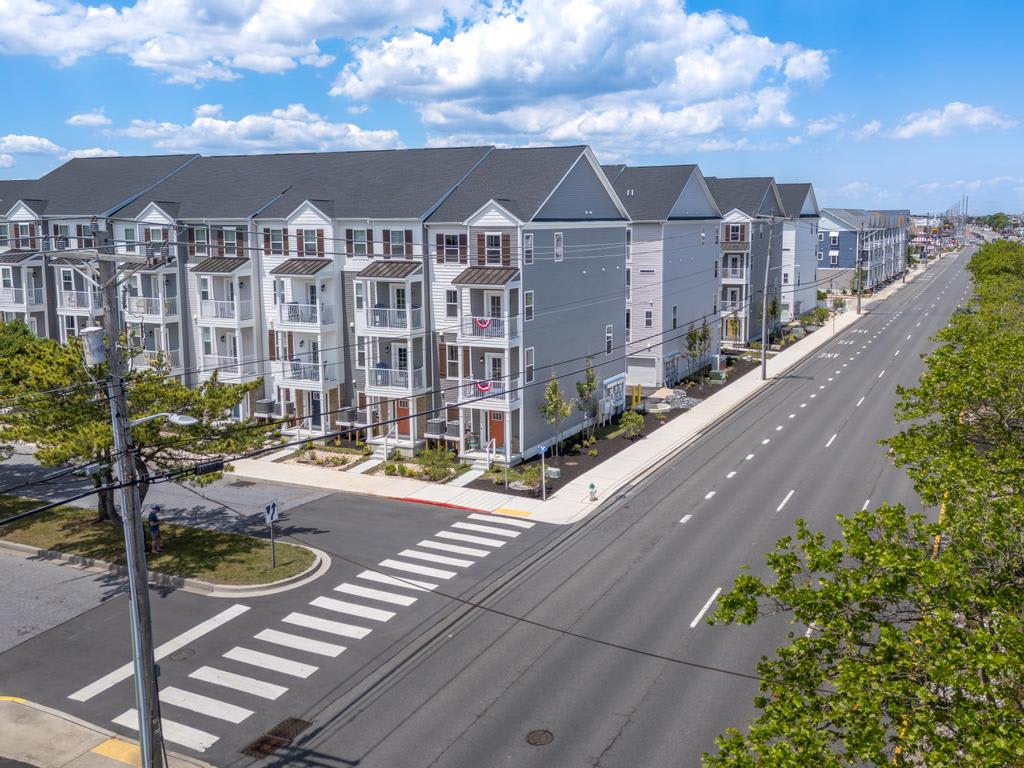 Luxury 3-Bedroom, 3/2-Bath Bayside End Unit Rental – Brand New Construction in Uptown Ocean City, MD