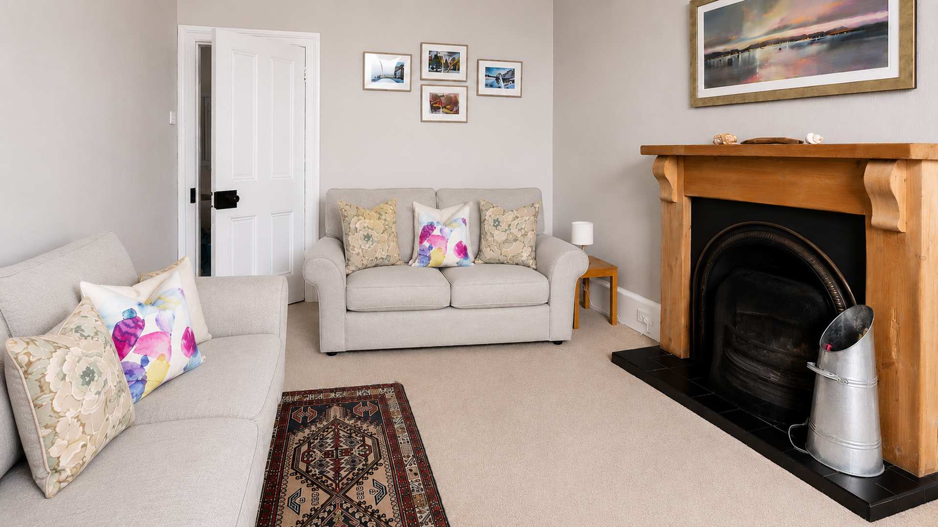 Stunning Oceanfront Apartment in Kilchattan Bay in Flat 1/1 Govandale PA20 9NJ - Property image 2 - VivreStays