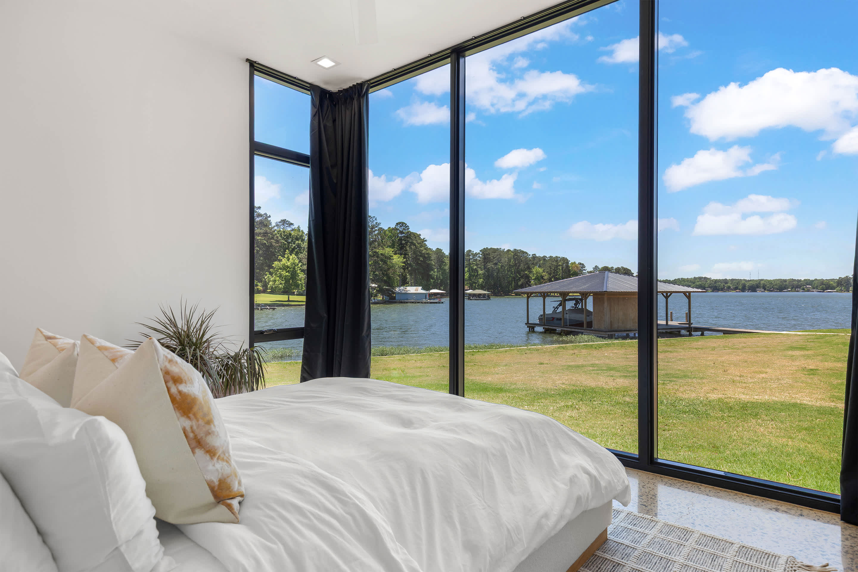 Dazzling Design Meets Spectacular Views 4