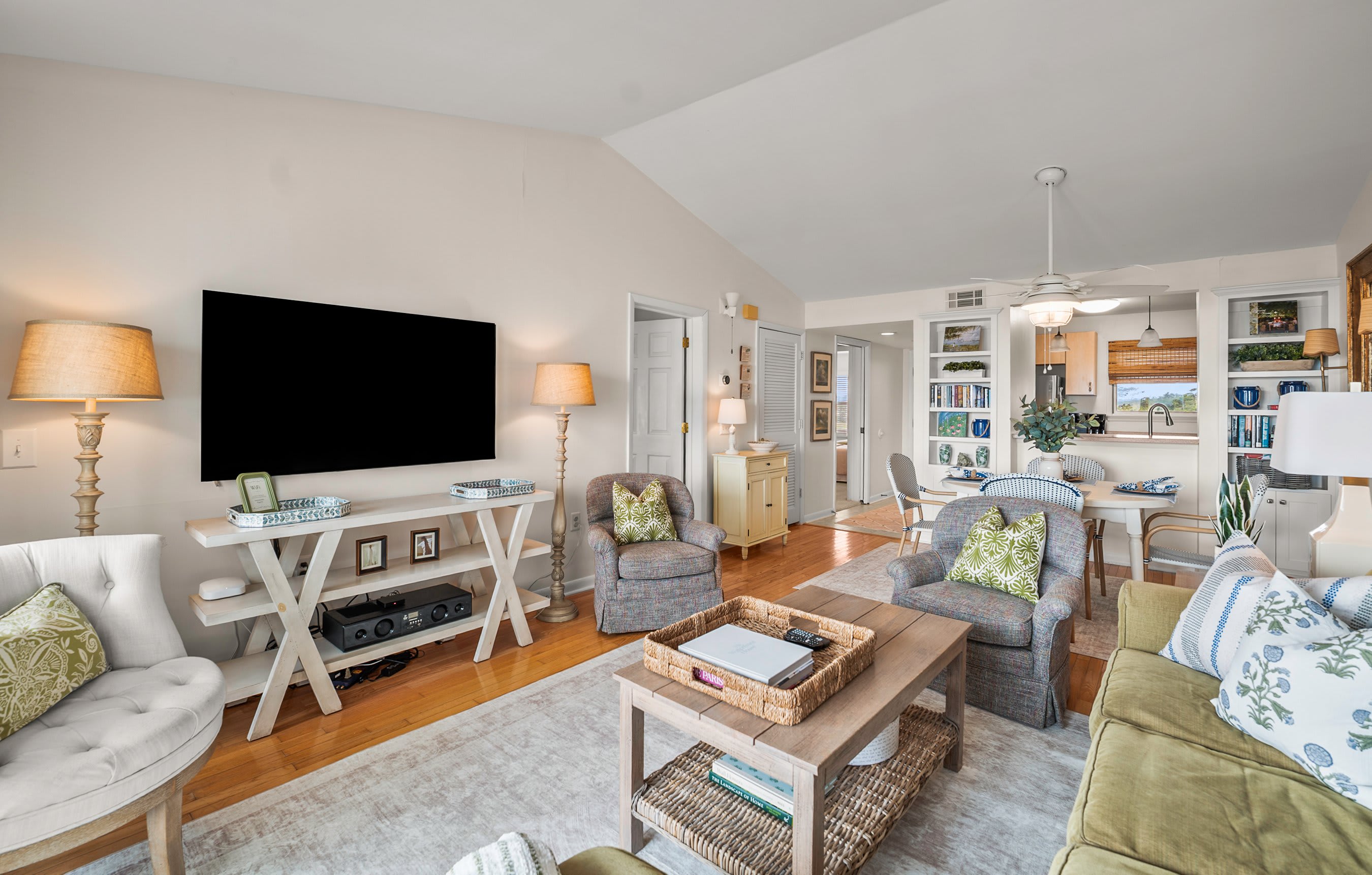 731 North Hampton | Photo 6
