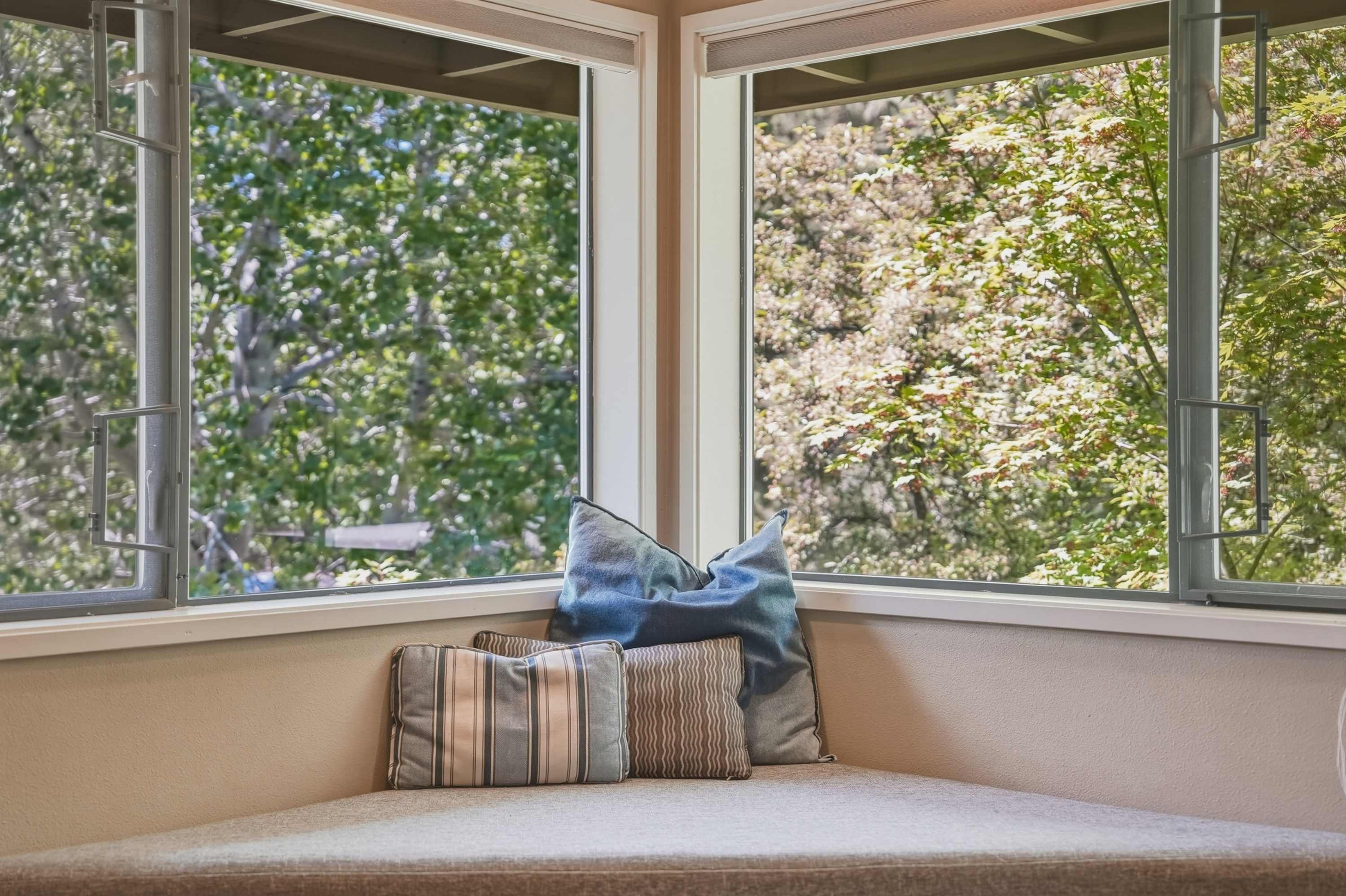 Cozy studio living in the heart of Bend