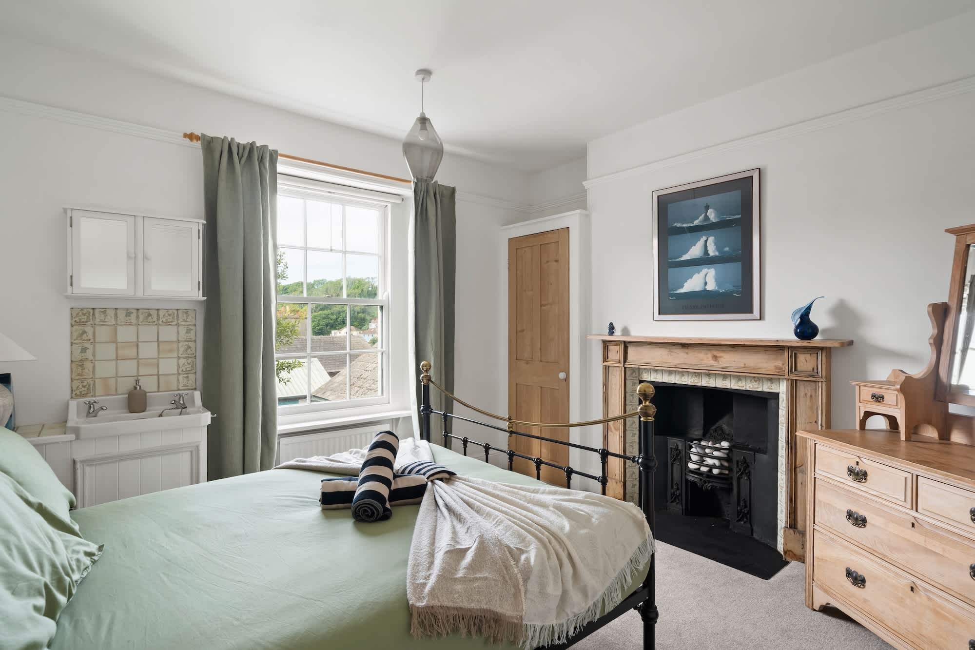 Beautiful Victorian Home, Garden & Patio, Torquay