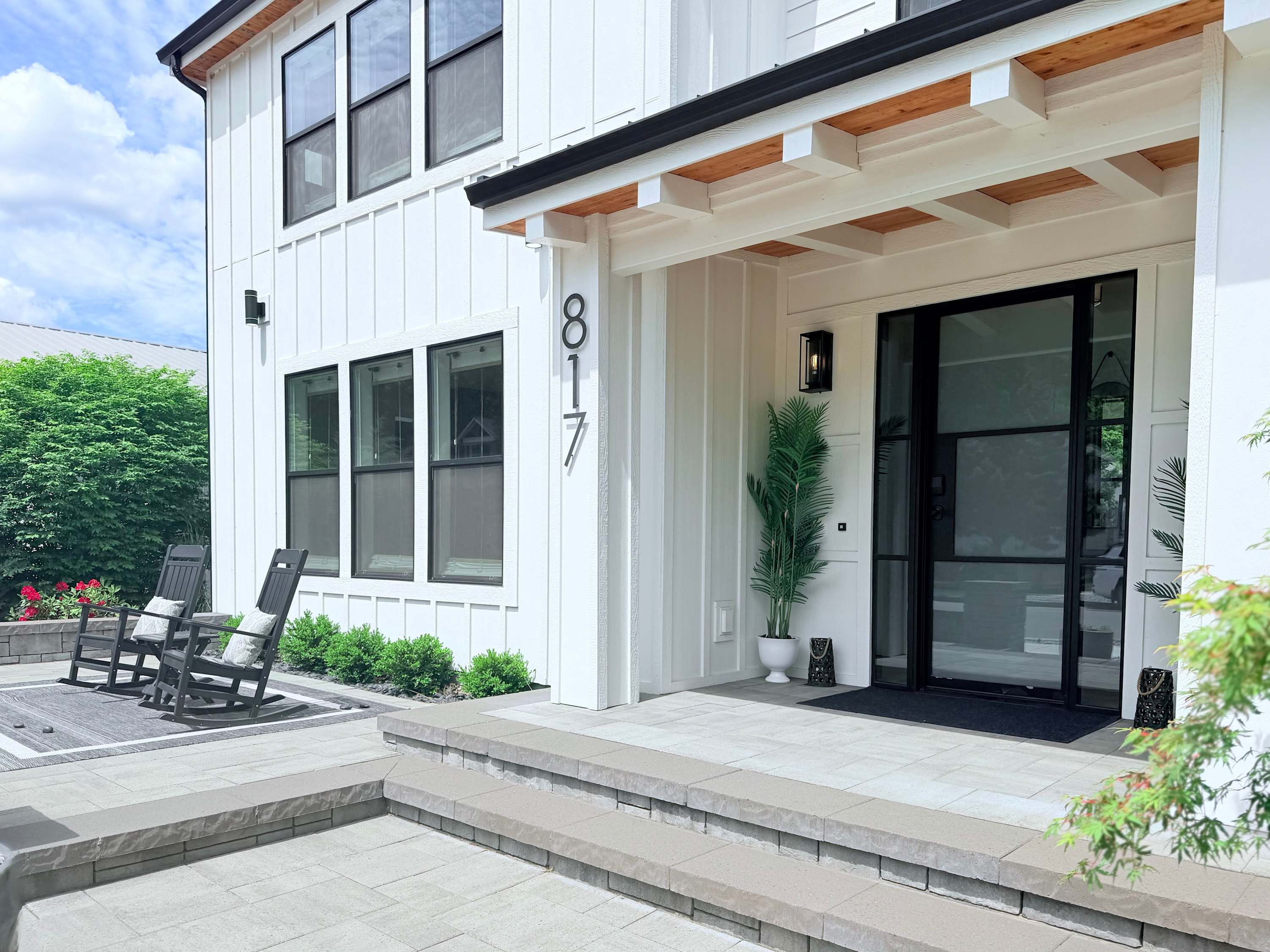 4BR Walkable Home w Hot Tub, Downtown CDA 3