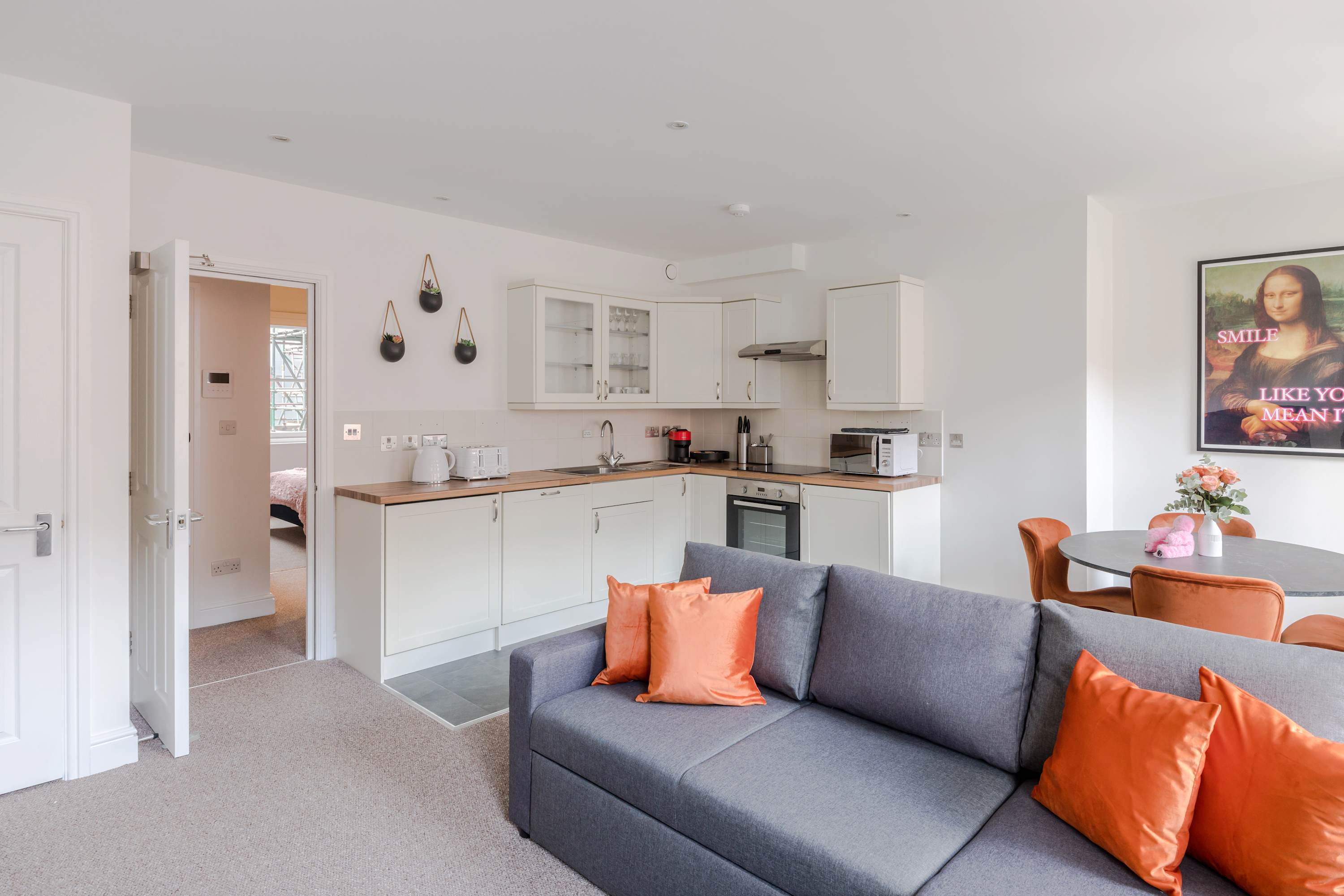 Stylish 1-bed Flat · Fitzrovia · Sleeps 4 in Foley Street, Apartment 2 W1W 7TJ - Property image 5 - VivreStays