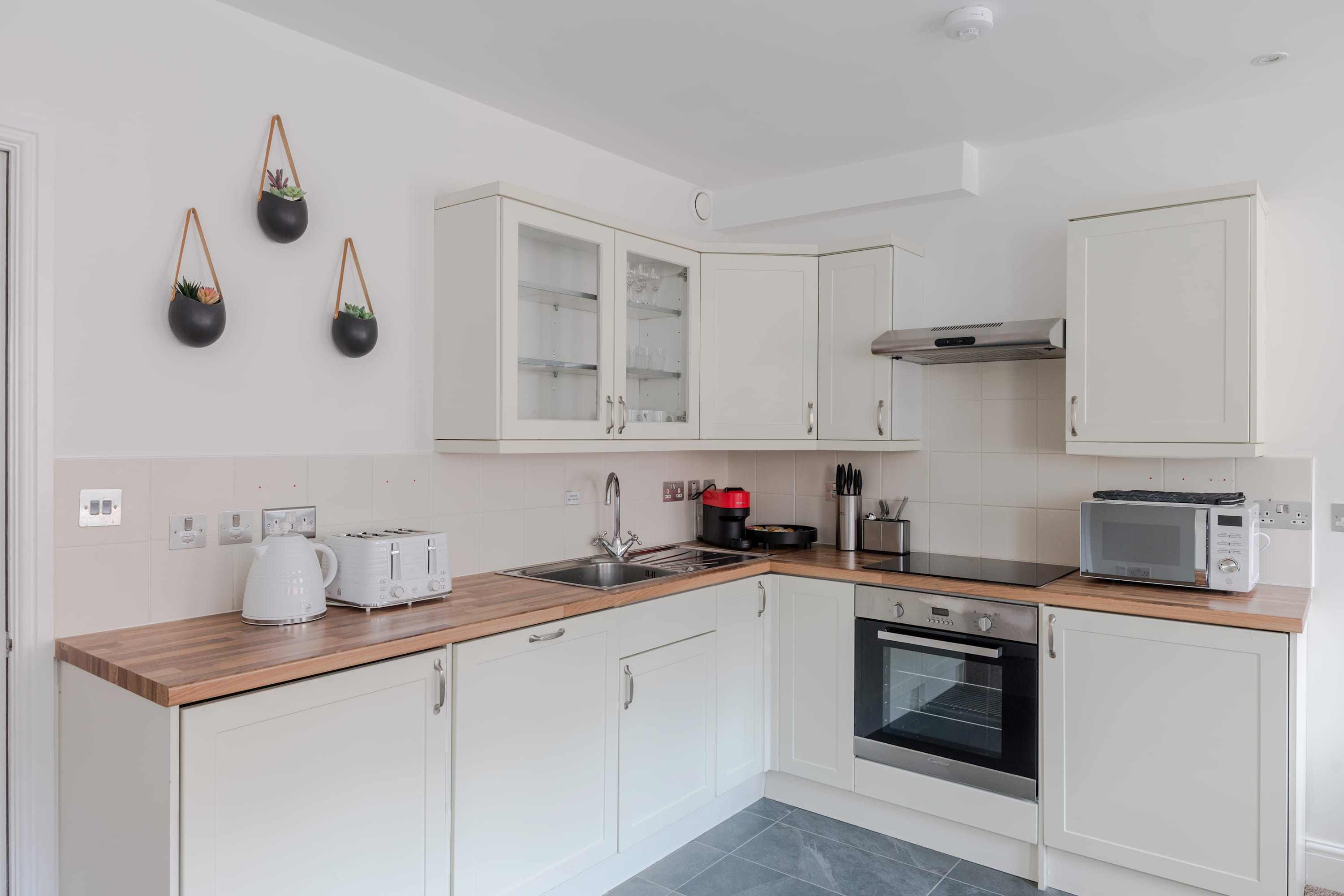 Stylish 1-bed Flat · Fitzrovia · Sleeps 4 in Foley Street, Apartment 2 W1W 7TJ - Property image 9 - VivreStays