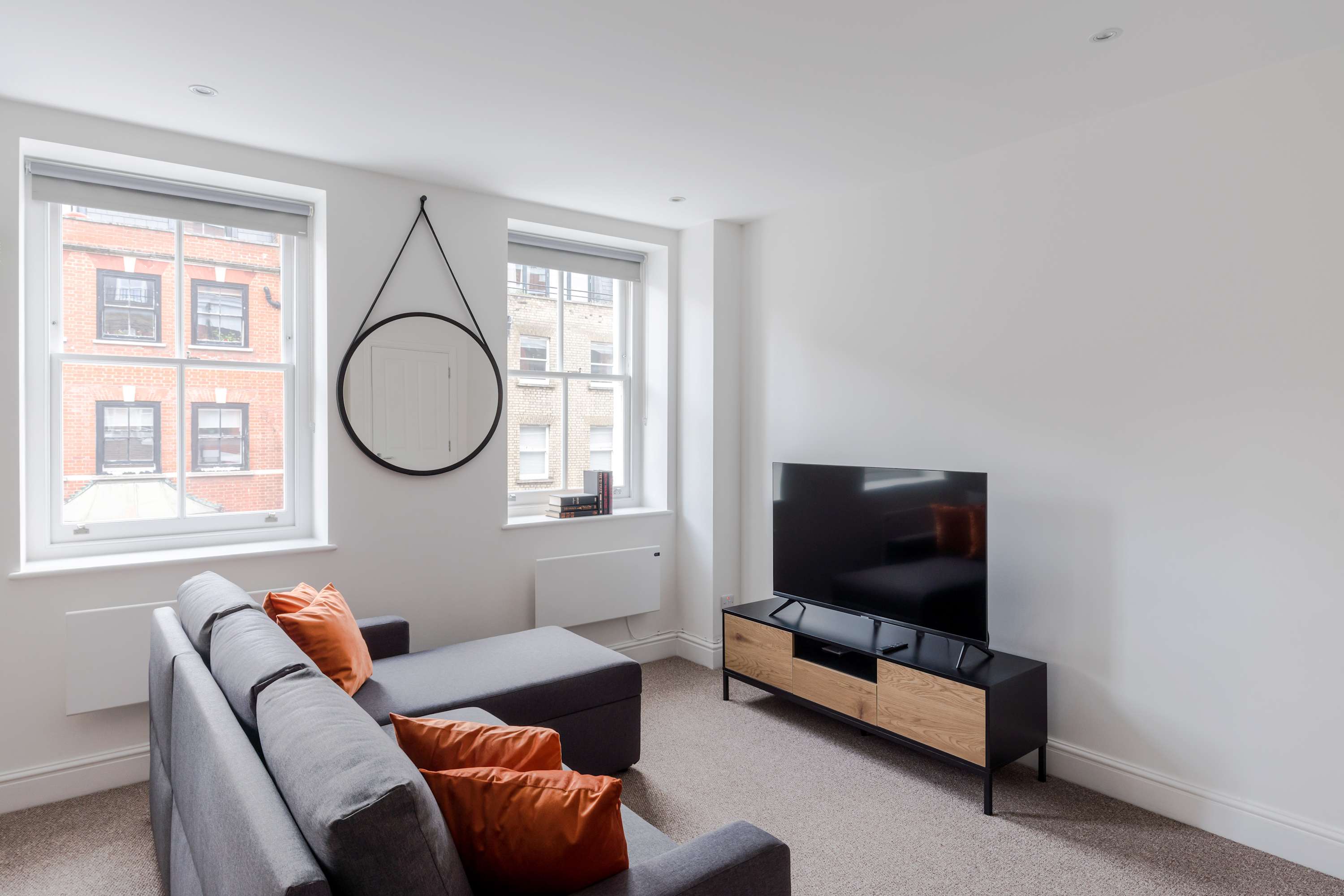 Stylish 1-bed Flat · Fitzrovia · Sleeps 4 in Foley Street, Apartment 2 W1W 7TJ - Property image 10 - VivreStays