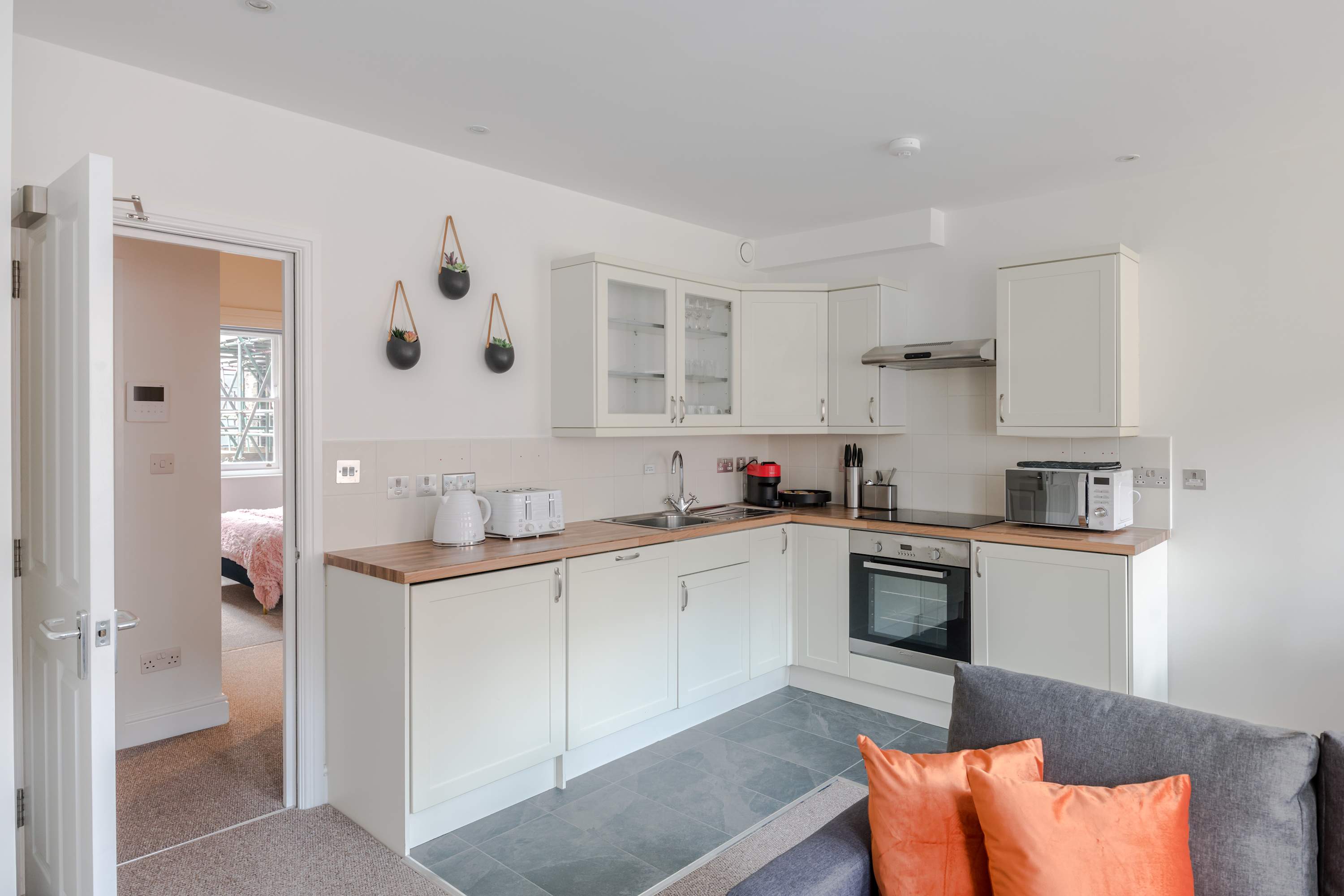 Stylish 1-bed Flat · Fitzrovia · Sleeps 4 in Foley Street, Apartment 2 W1W 7TJ - Property image 16 - VivreStays