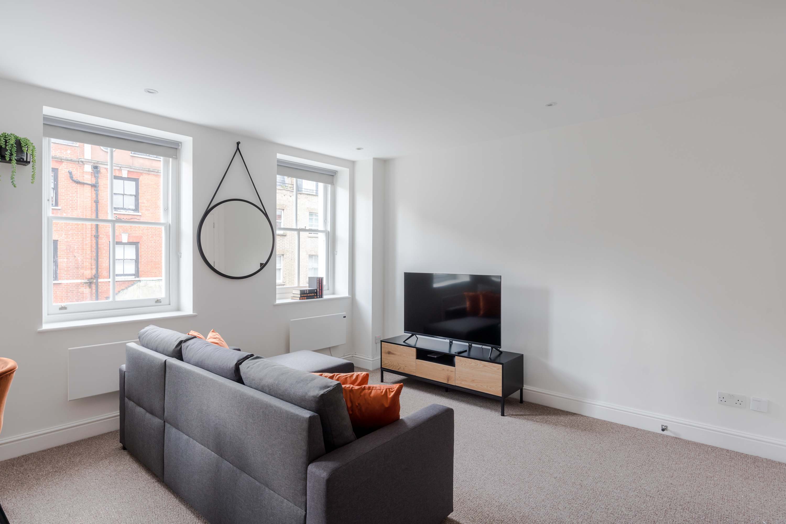 Stylish 1-bed Flat · Fitzrovia · Sleeps 4 in Foley Street, Apartment 2 W1W 7TJ - Property image 18 - VivreStays