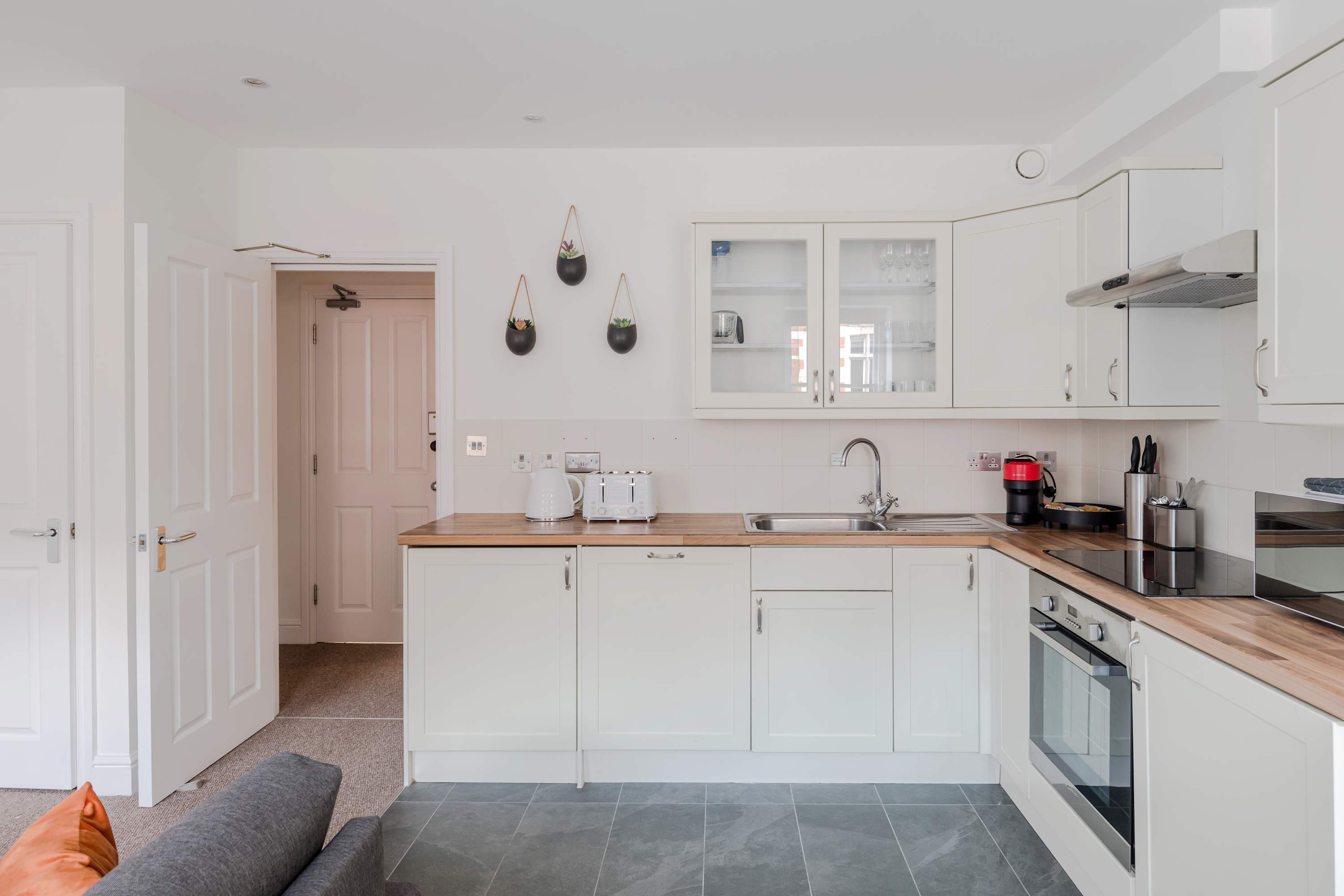 Stylish 1-bed Flat · Fitzrovia · Sleeps 4 in Foley Street, Apartment 2 W1W 7TJ - Property image 19 - VivreStays