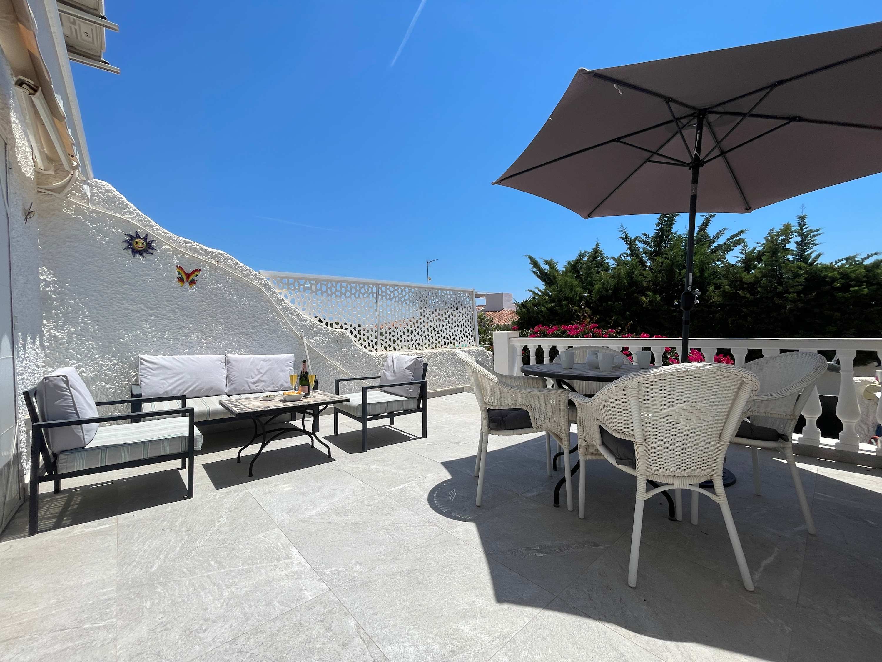 SHR005 Casa Mil Flores en Nerja con terraza