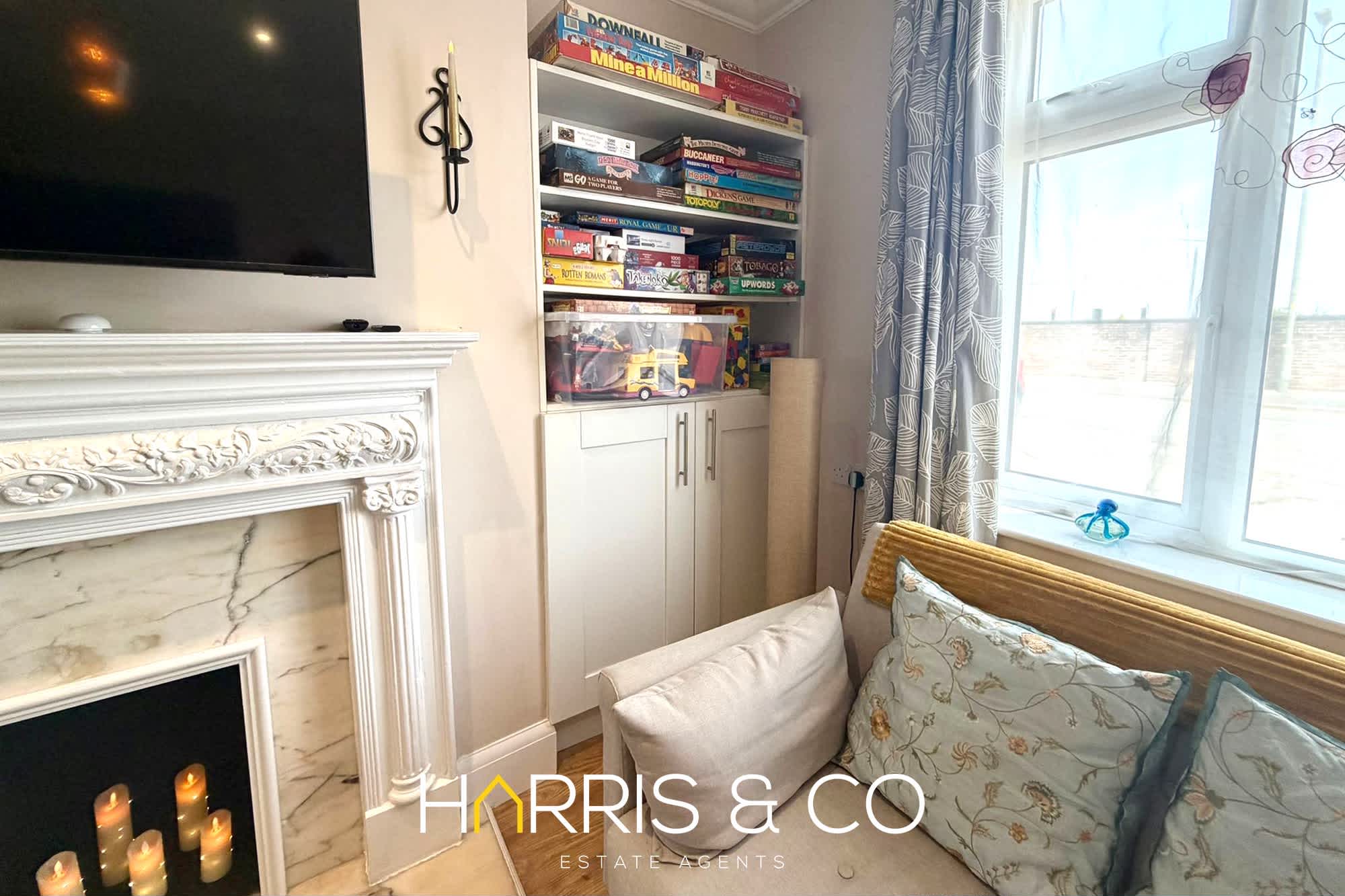 The Hideaway - A Cosy Beachside Retreat in 29 Upper Lune Street FY7 6BP - Property image 9 - VivreStays
