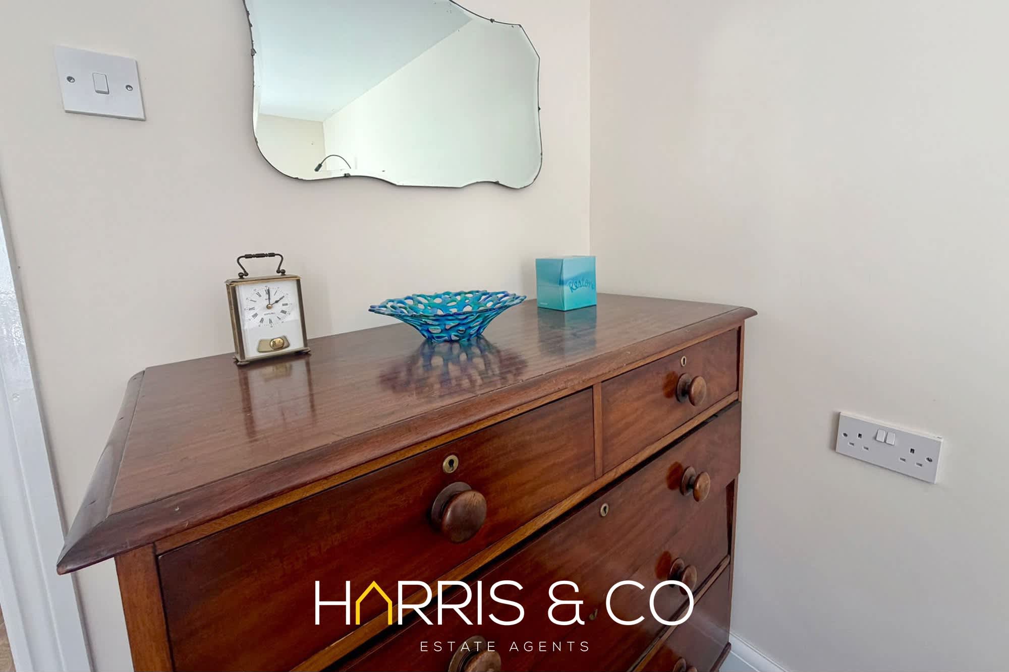 The Hideaway - A Cosy Beachside Retreat in 29 Upper Lune Street FY7 6BP - Property image 14 - VivreStays