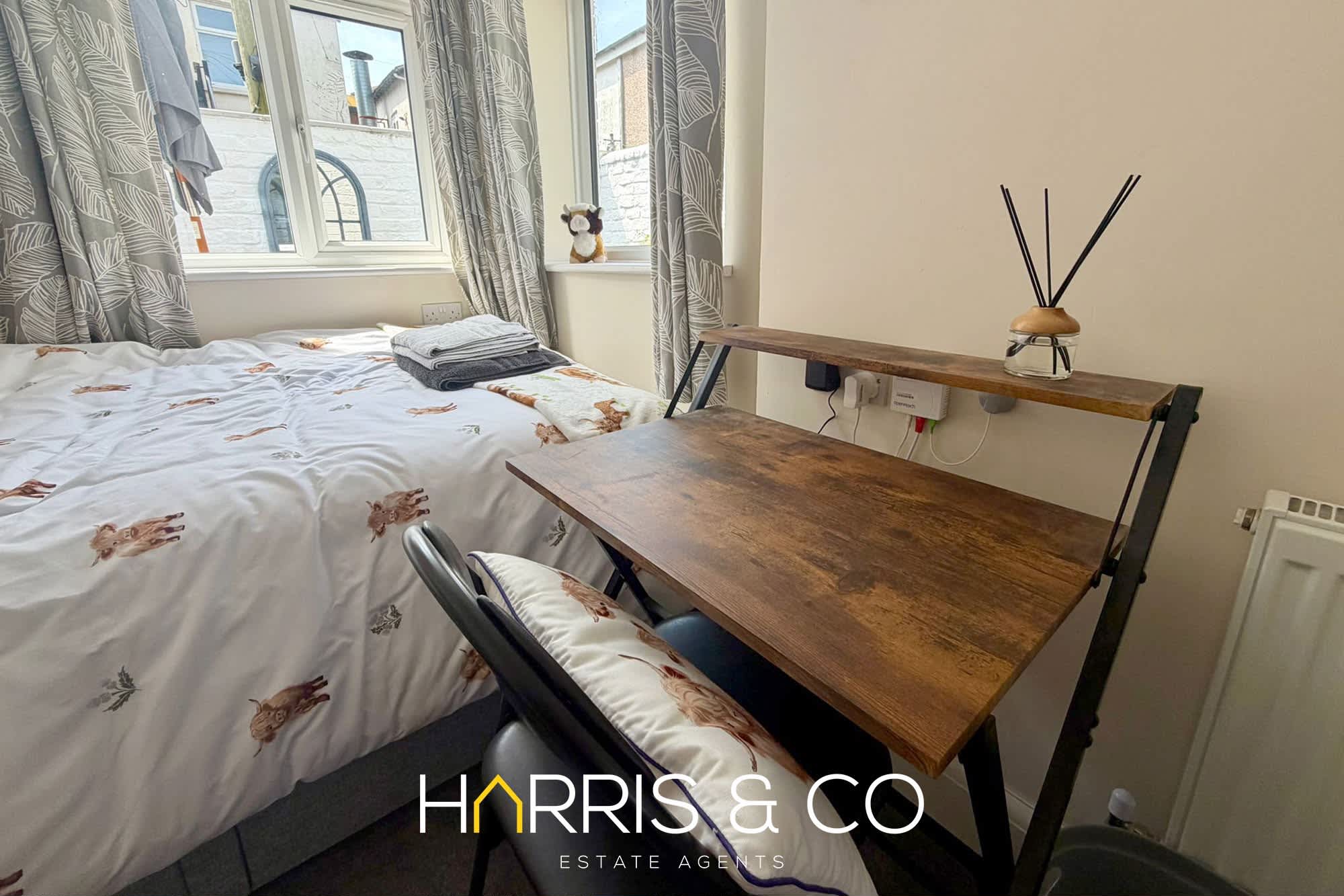 The Hideaway - A Cosy Beachside Retreat in 29 Upper Lune Street FY7 6BP - Property image 17 - VivreStays
