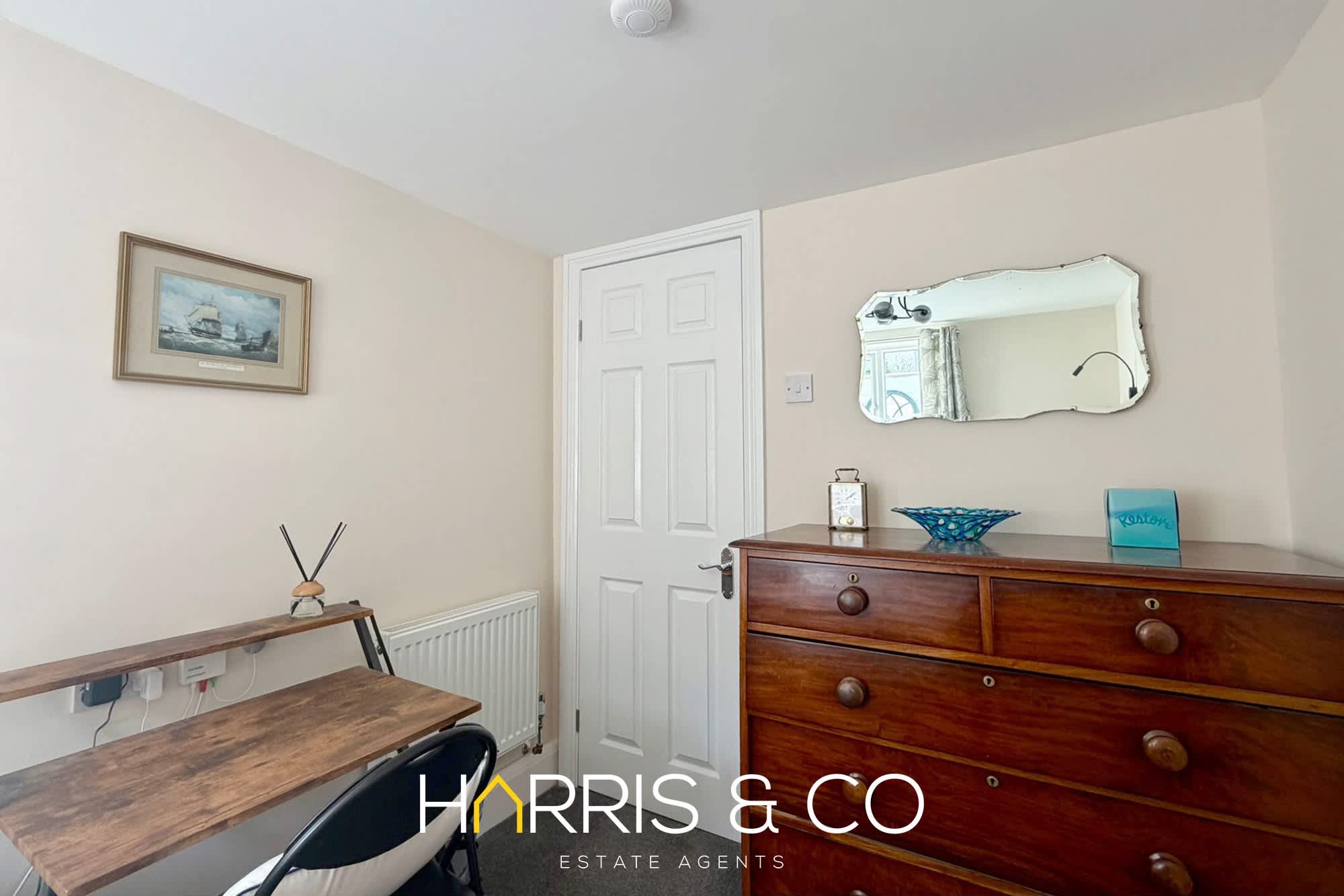 The Hideaway - A Cosy Beachside Retreat in 29 Upper Lune Street FY7 6BP - Property image 18 - VivreStays