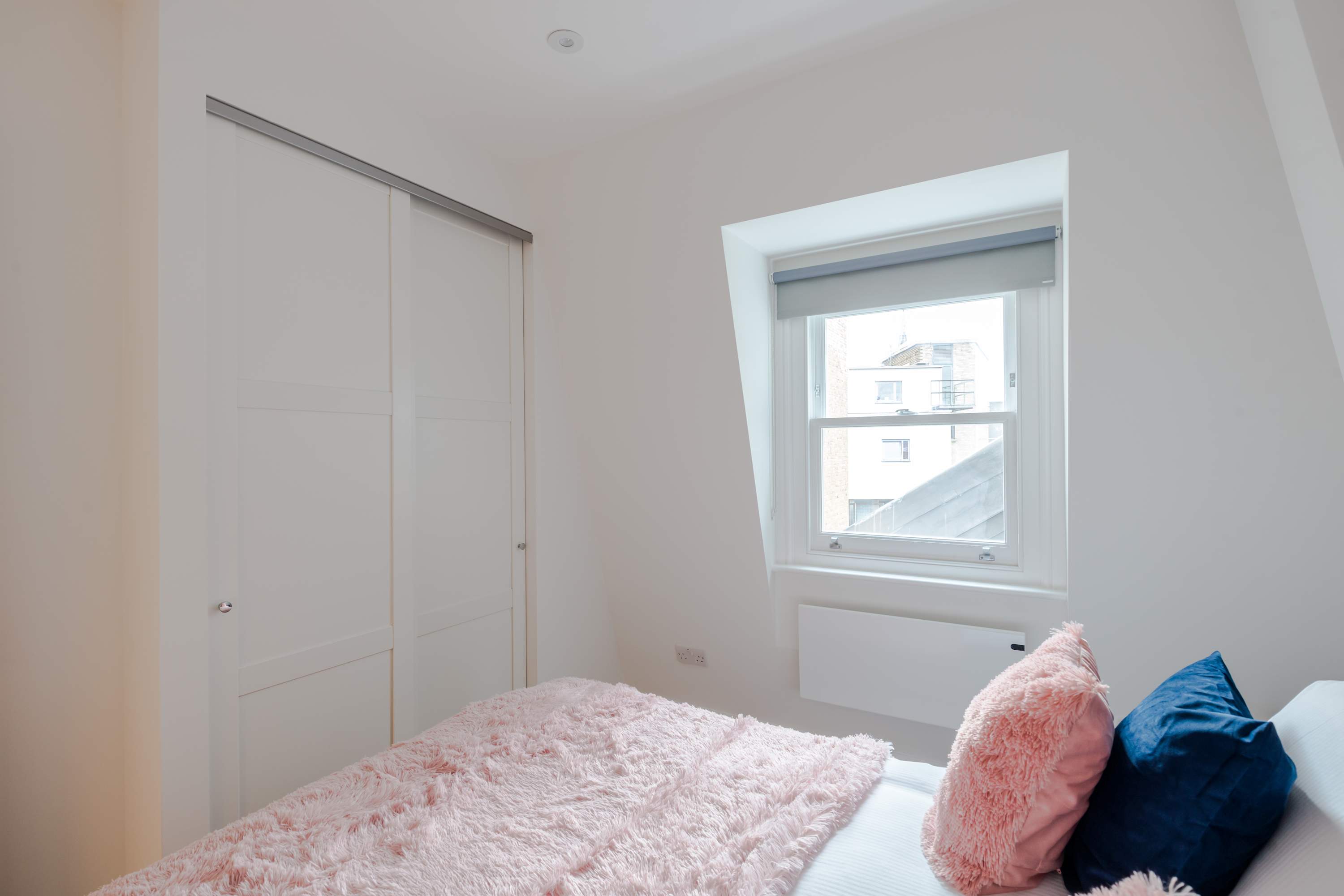 View Top-Floor 1-Bed + Balcony · Fitzrovia · Sleeps 4 in Foley Street, 4 W1W 7TJ Top-Floor 1-Bed + Balcony · Fitzrovia · Sleeps 4 in Foley Street, 4 W1W 7TJ - Property image 11 - VivreStays
