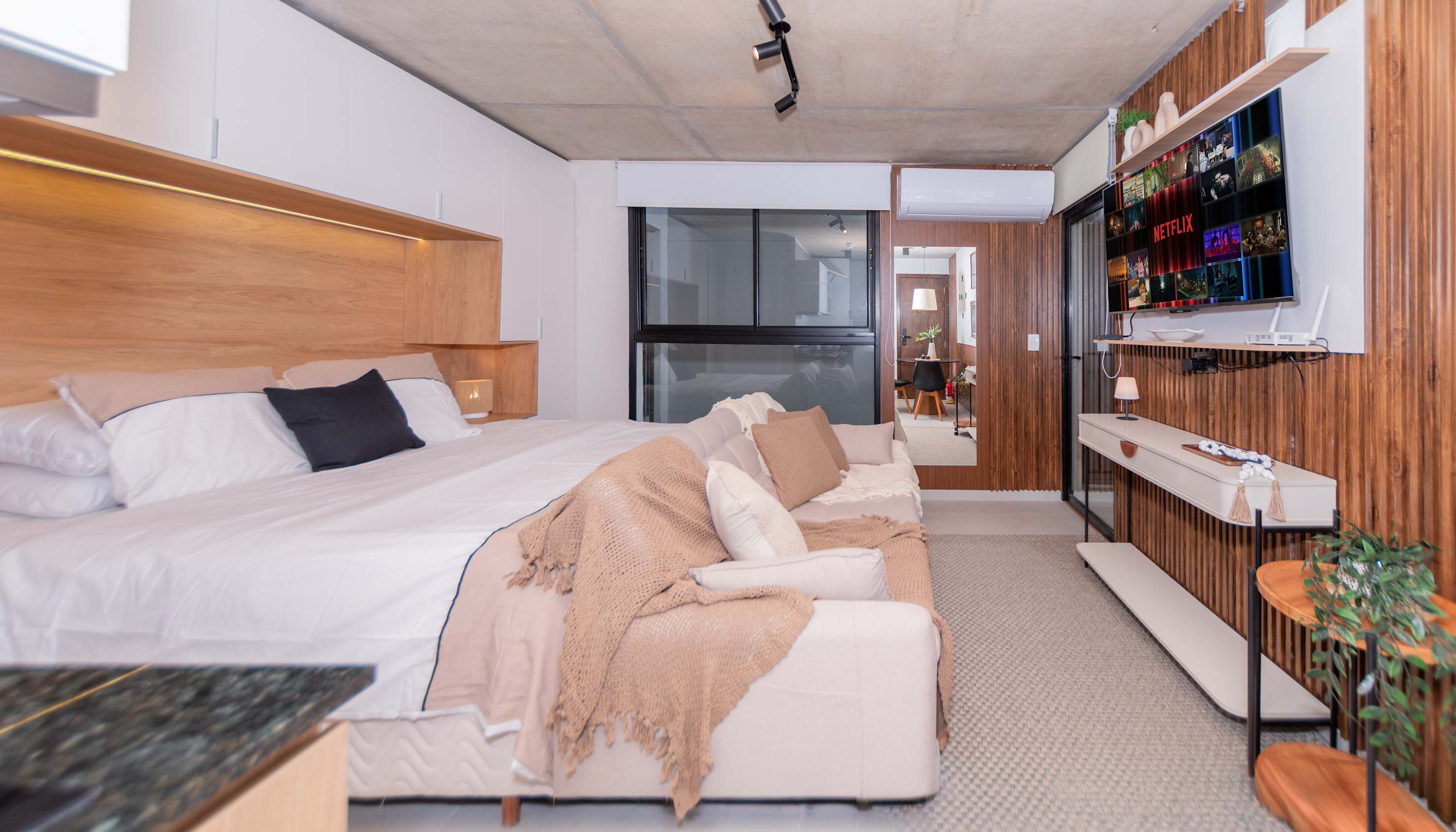 Cozy First Del Sol Studio Near Dining & Shopping