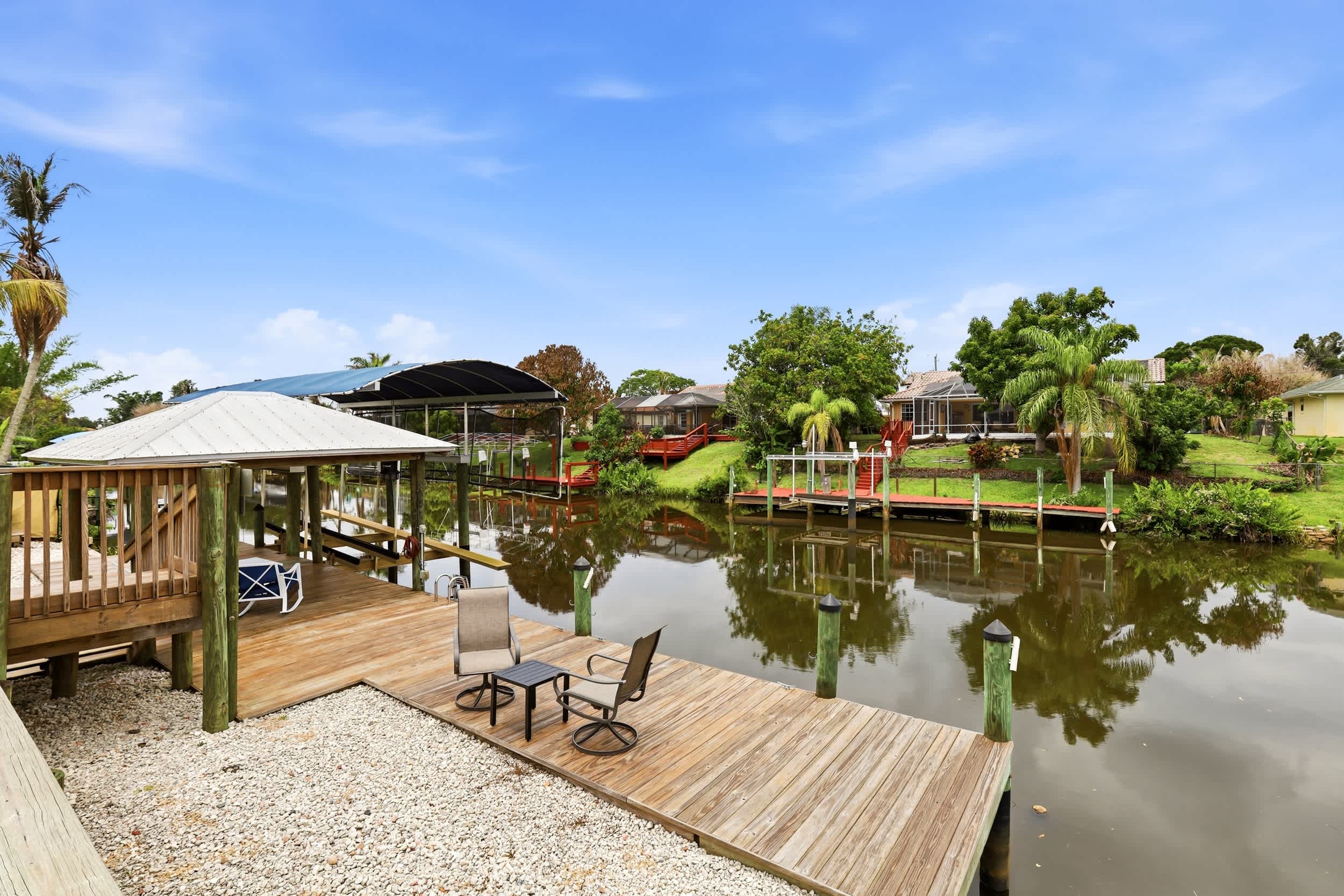 Waterfront Home Dock Boat Lift Close to Beach | Photo 37