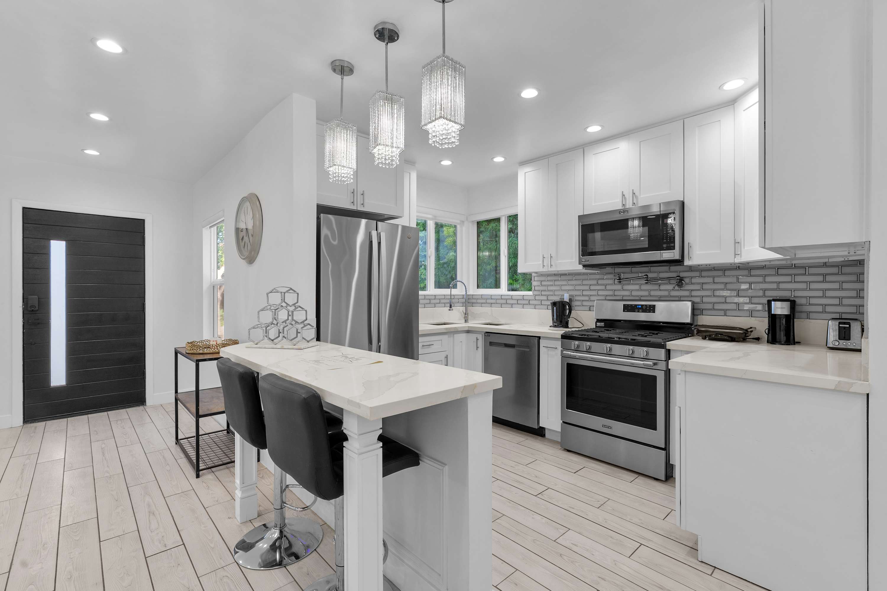 Four Bedroom Westside LA Villa with Backyard