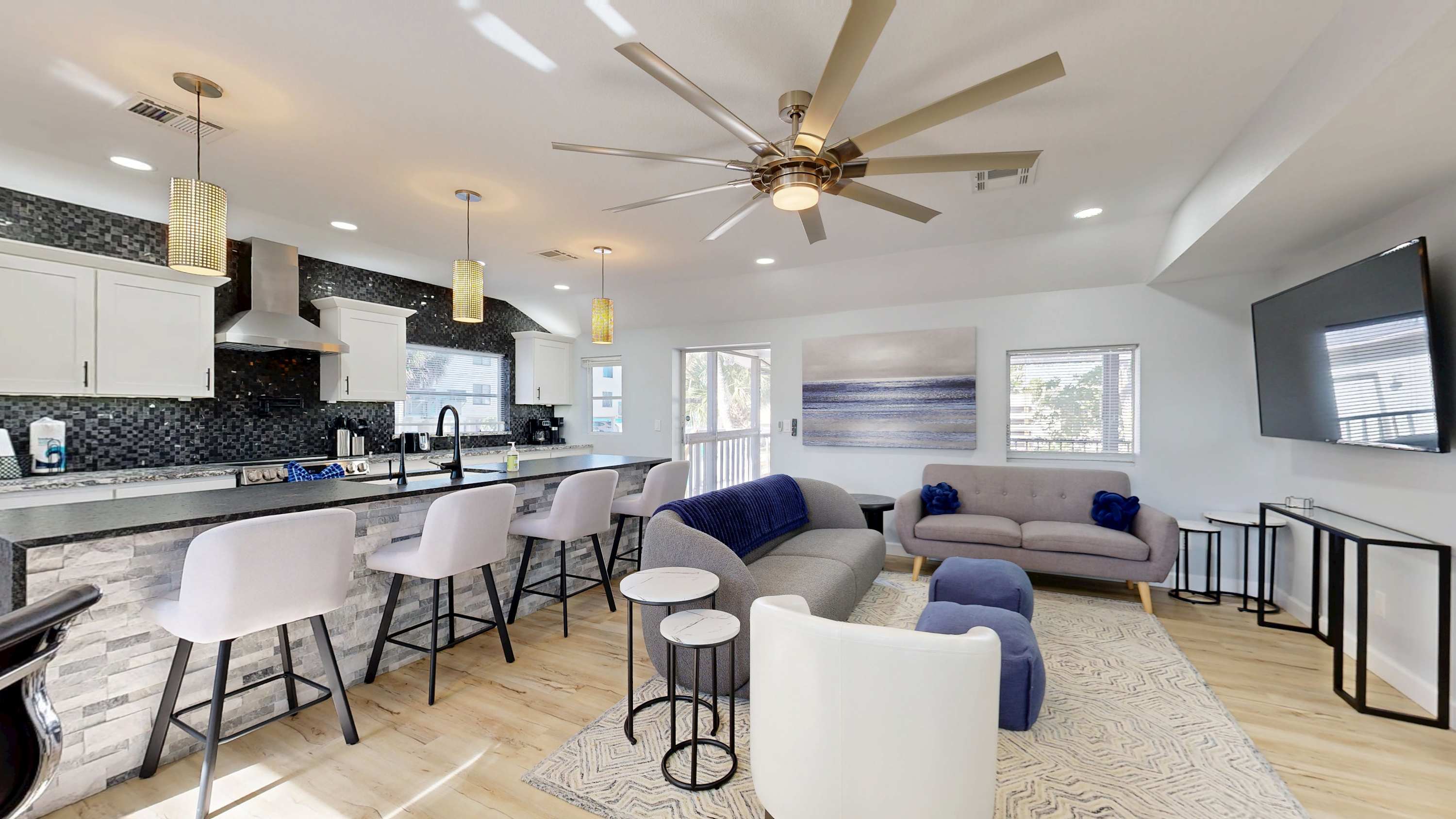 Tranquil home with washer & dryer central AC & kitchen snowbird friendly