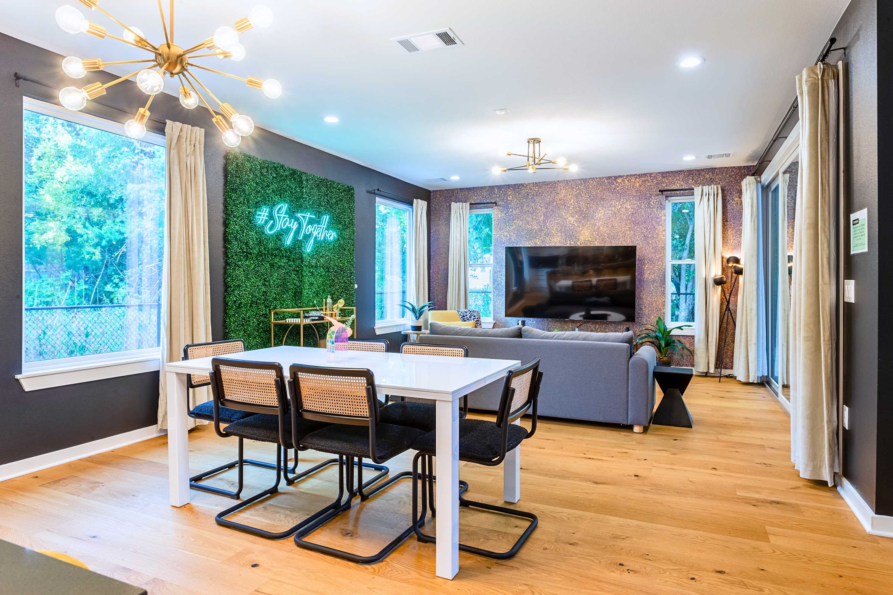 Massive 10BR Compound 6 Min to Downtown Austin 4