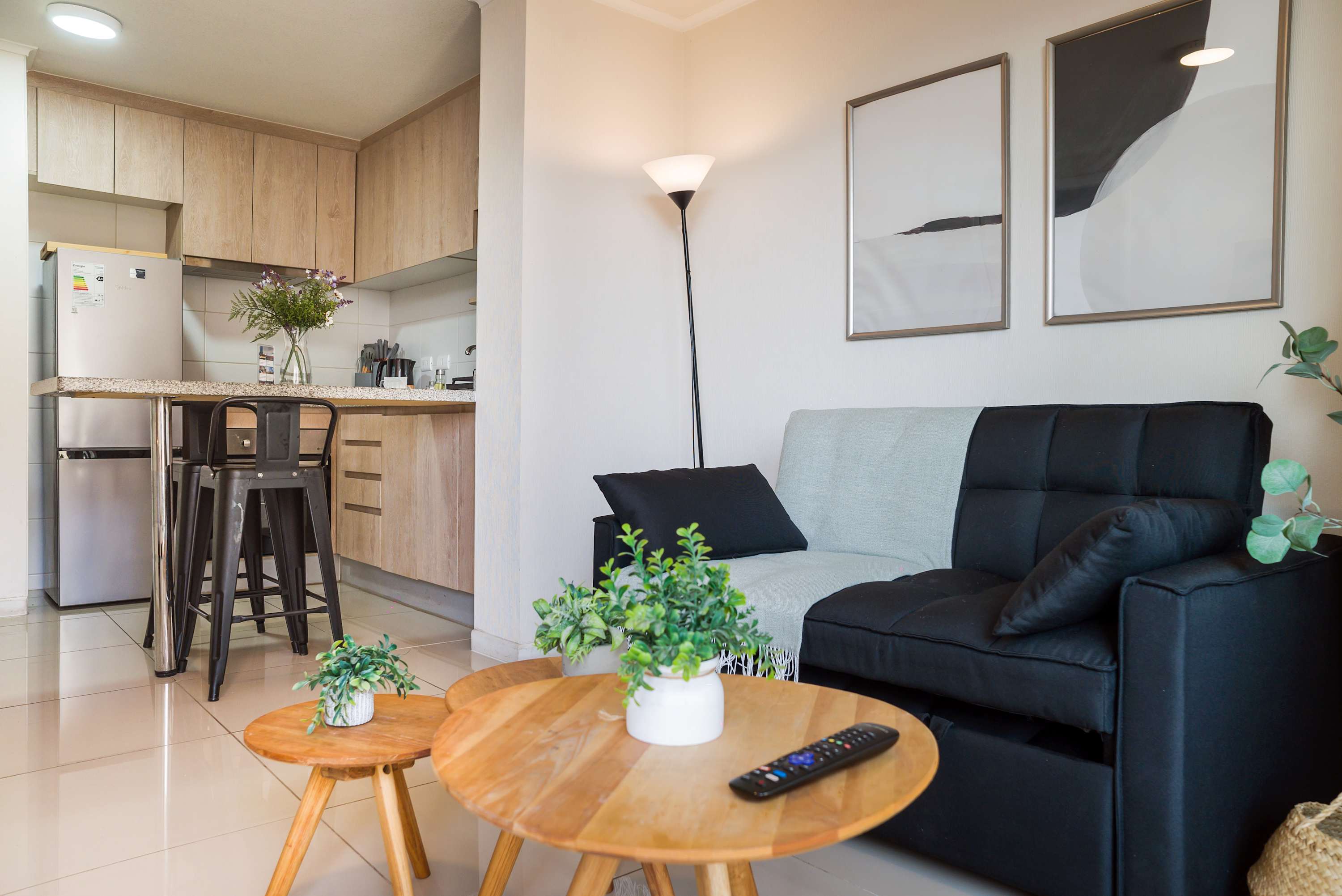 Discover Santiago: Apto. with Balcony & Free WiFi