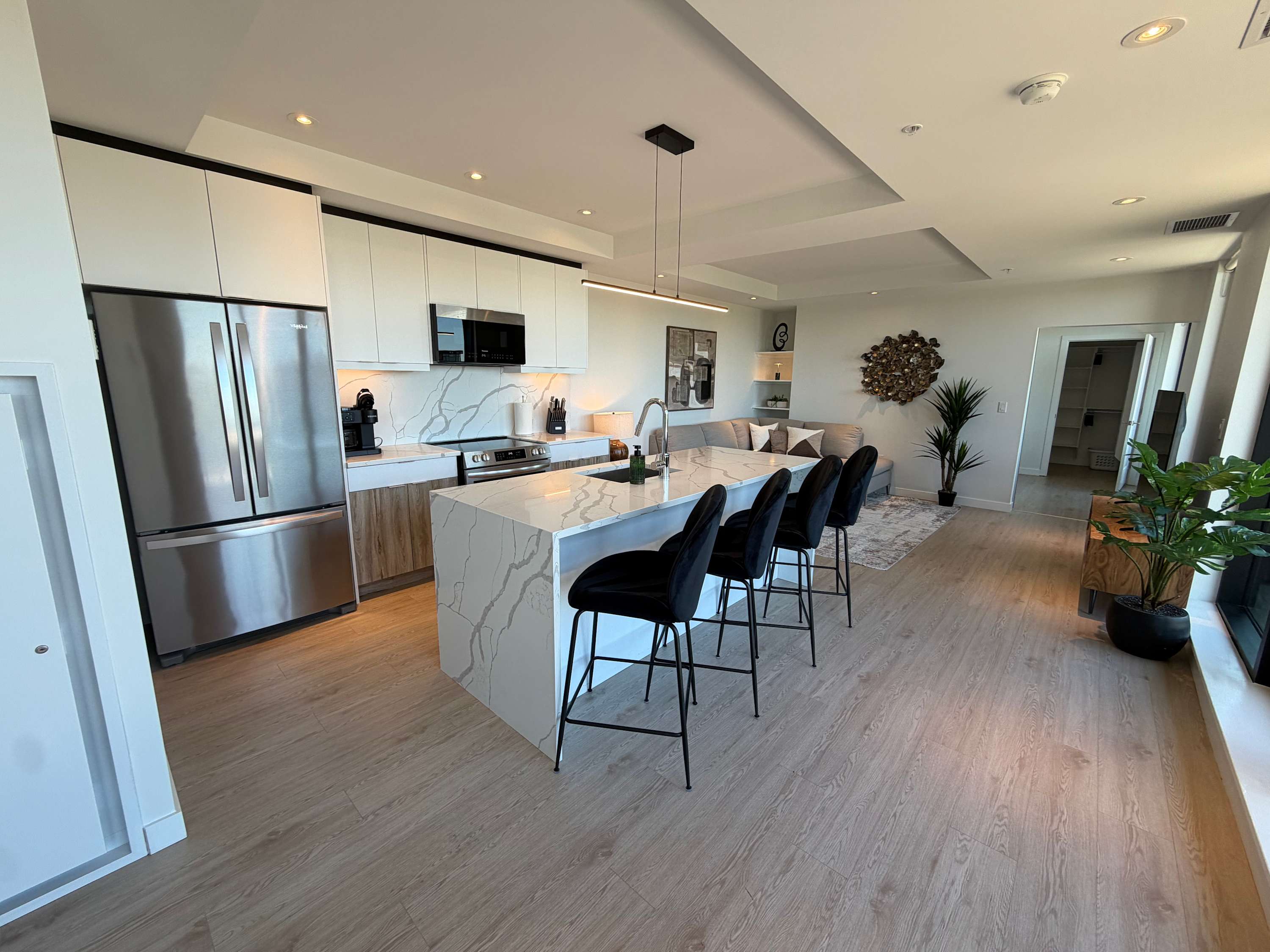 Northend HFX 2 BR/ 2 Bath Penthouse with waterview