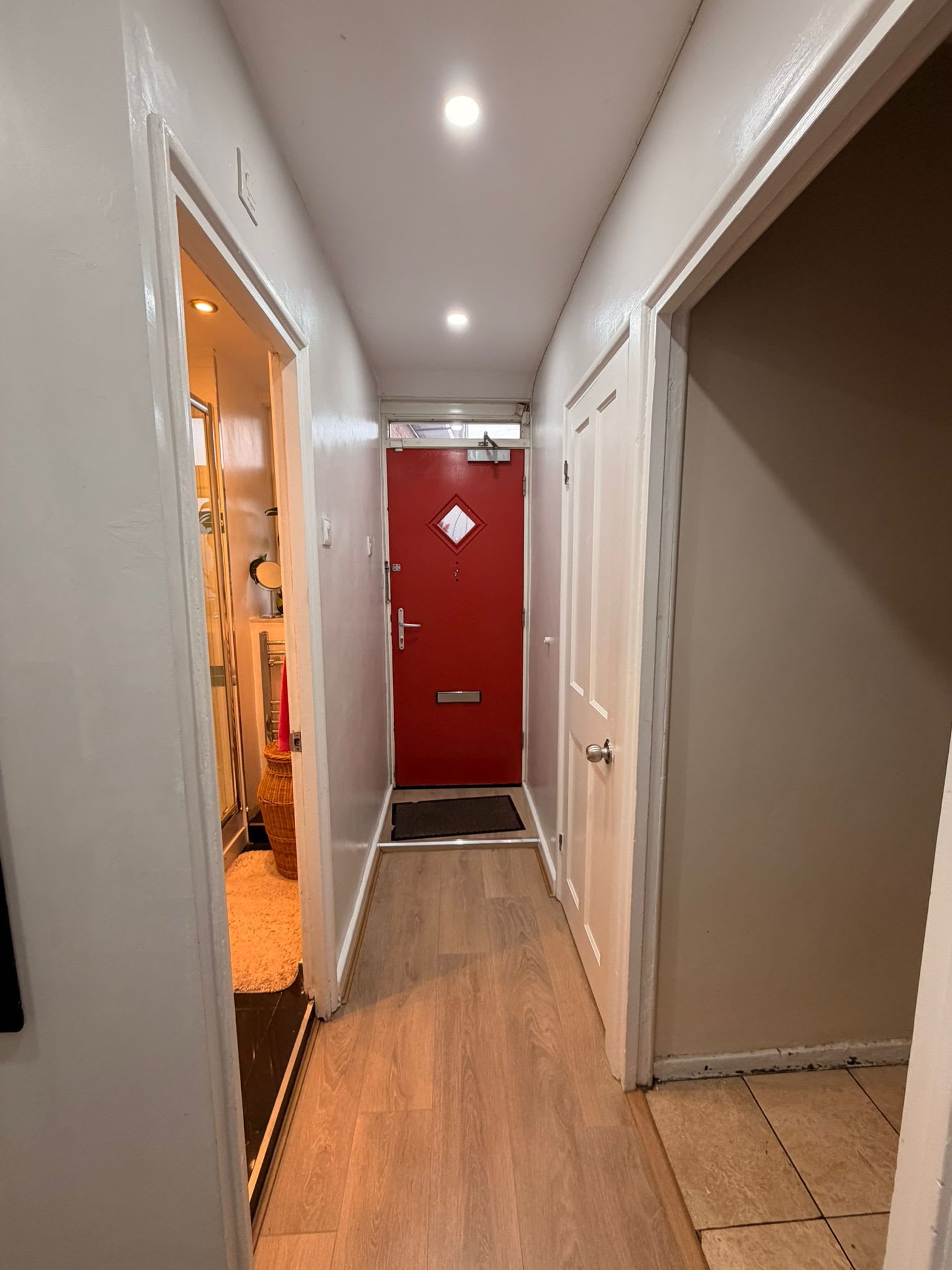 2bed 1.5bath Peckham Rye Pad with park & parking