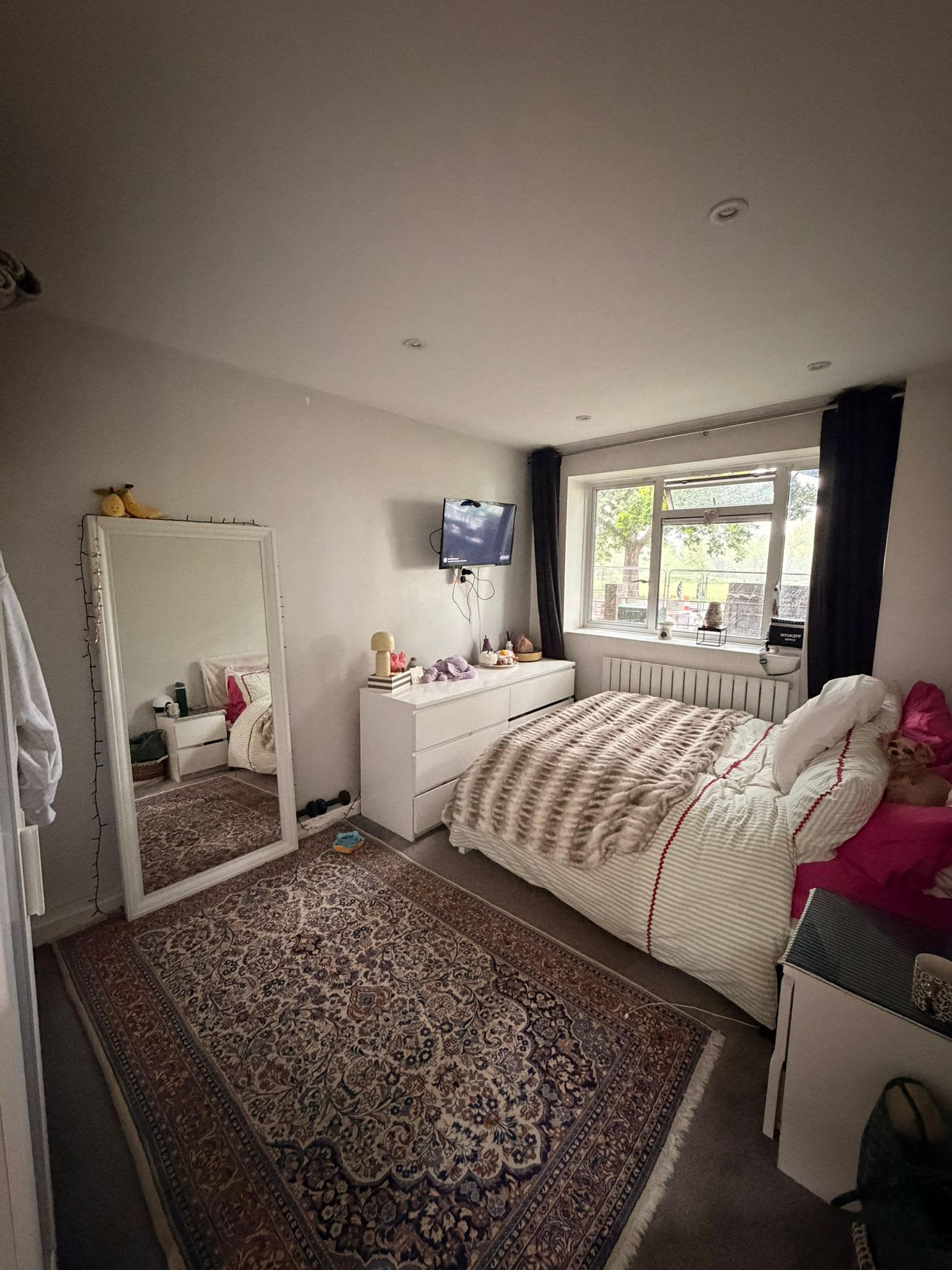 2bed 1.5bath Peckham Rye Pad with park & parking