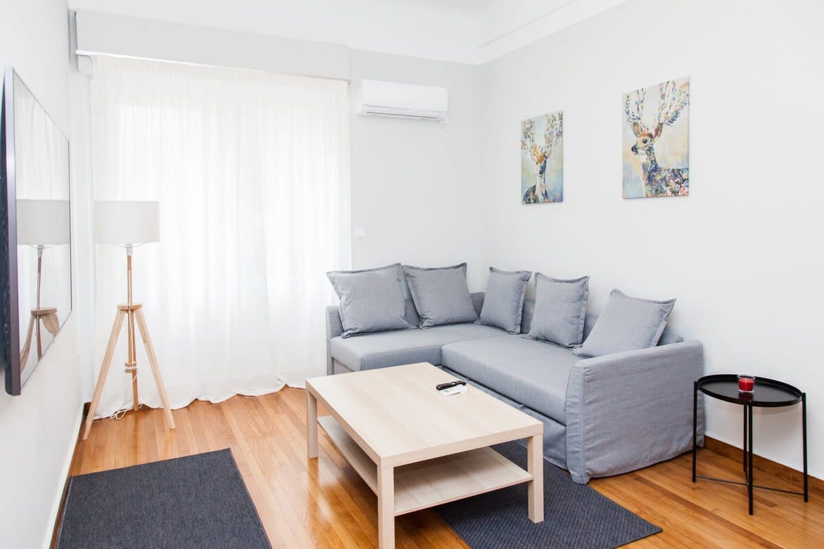 Trendy Modern 2 Bd Apartment in Central Kolonaki — Athina, Attica — vacation rental