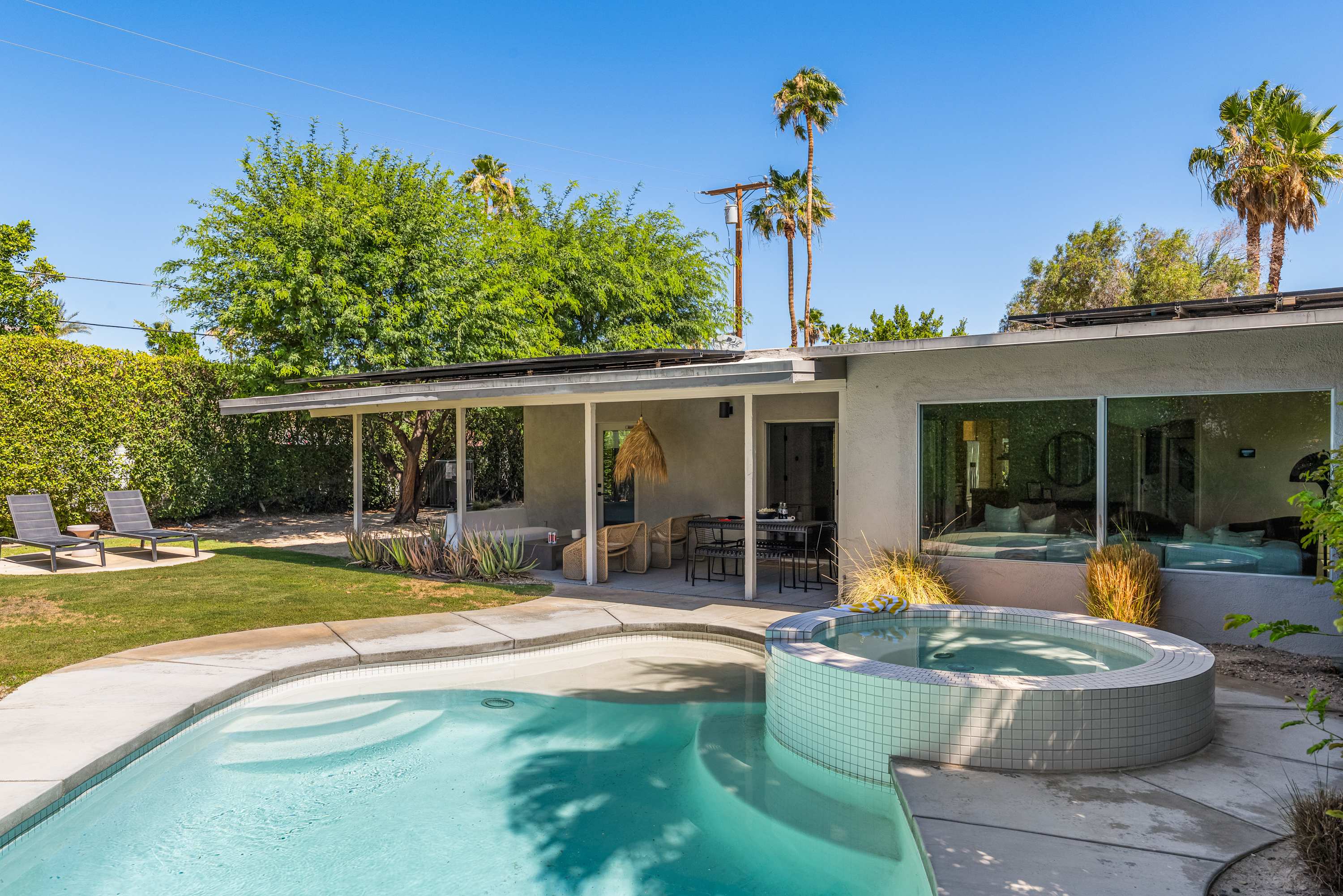 Pool | Meiselman in Palm Springs, California by Luxus Vacation Properties