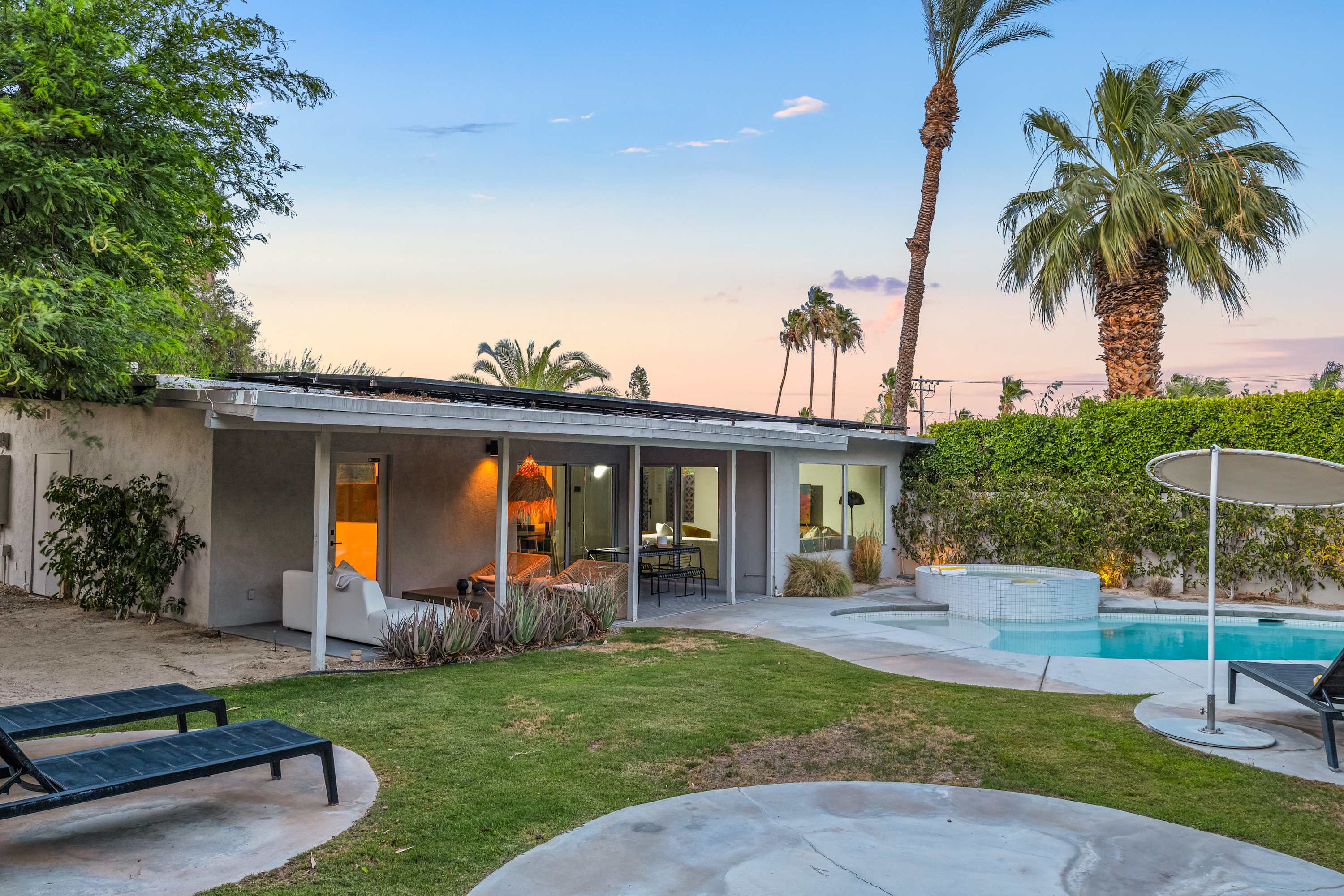 Backyard | Meiselman in Palm Springs, California by Luxus Vacation Properties