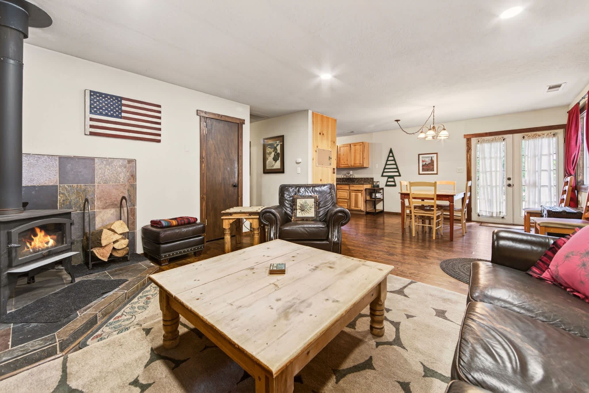 Spacious comfort with cozy cabin charm