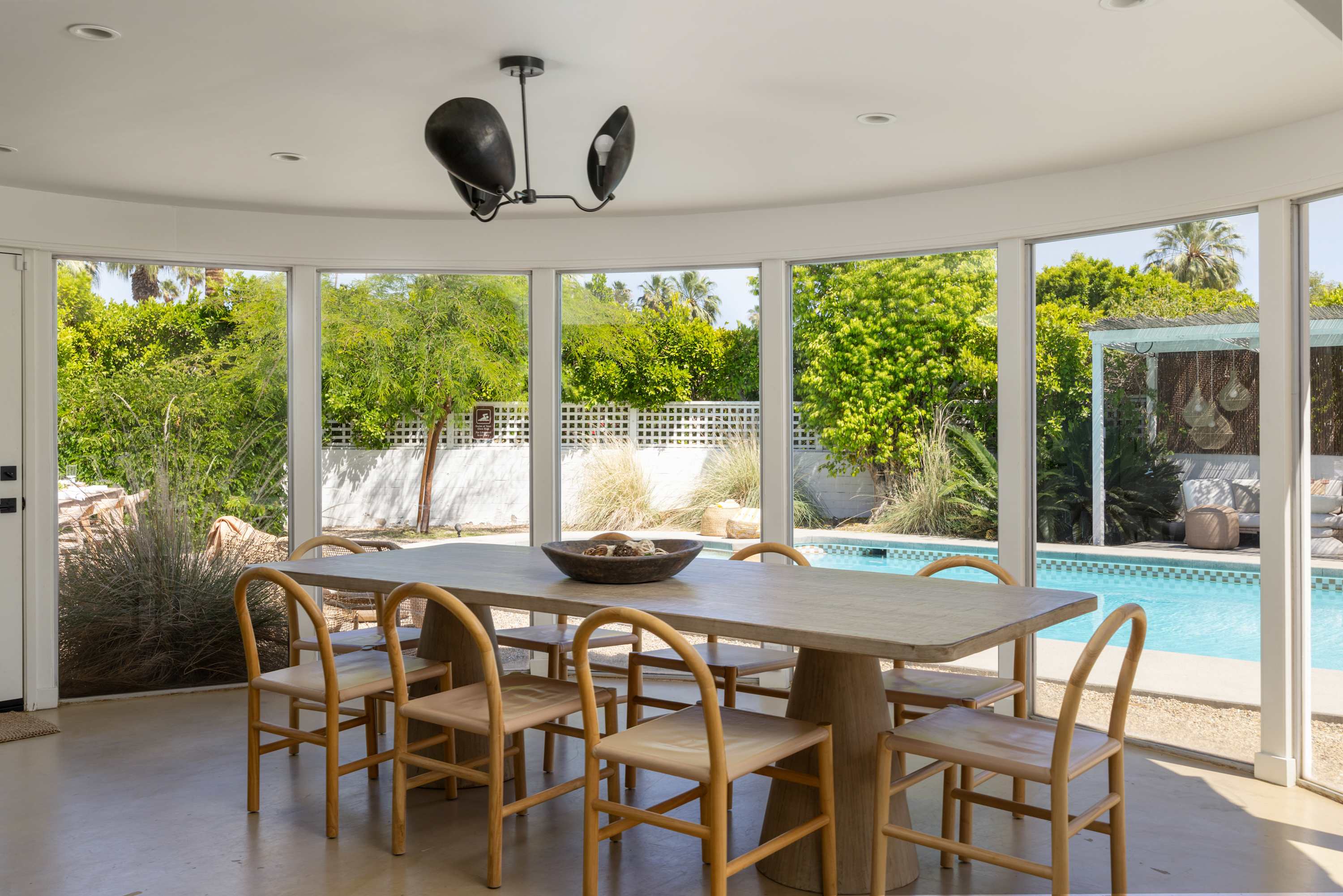 Dining Area | San Simian in Palm Springs, California by Luxus Vacation Properties