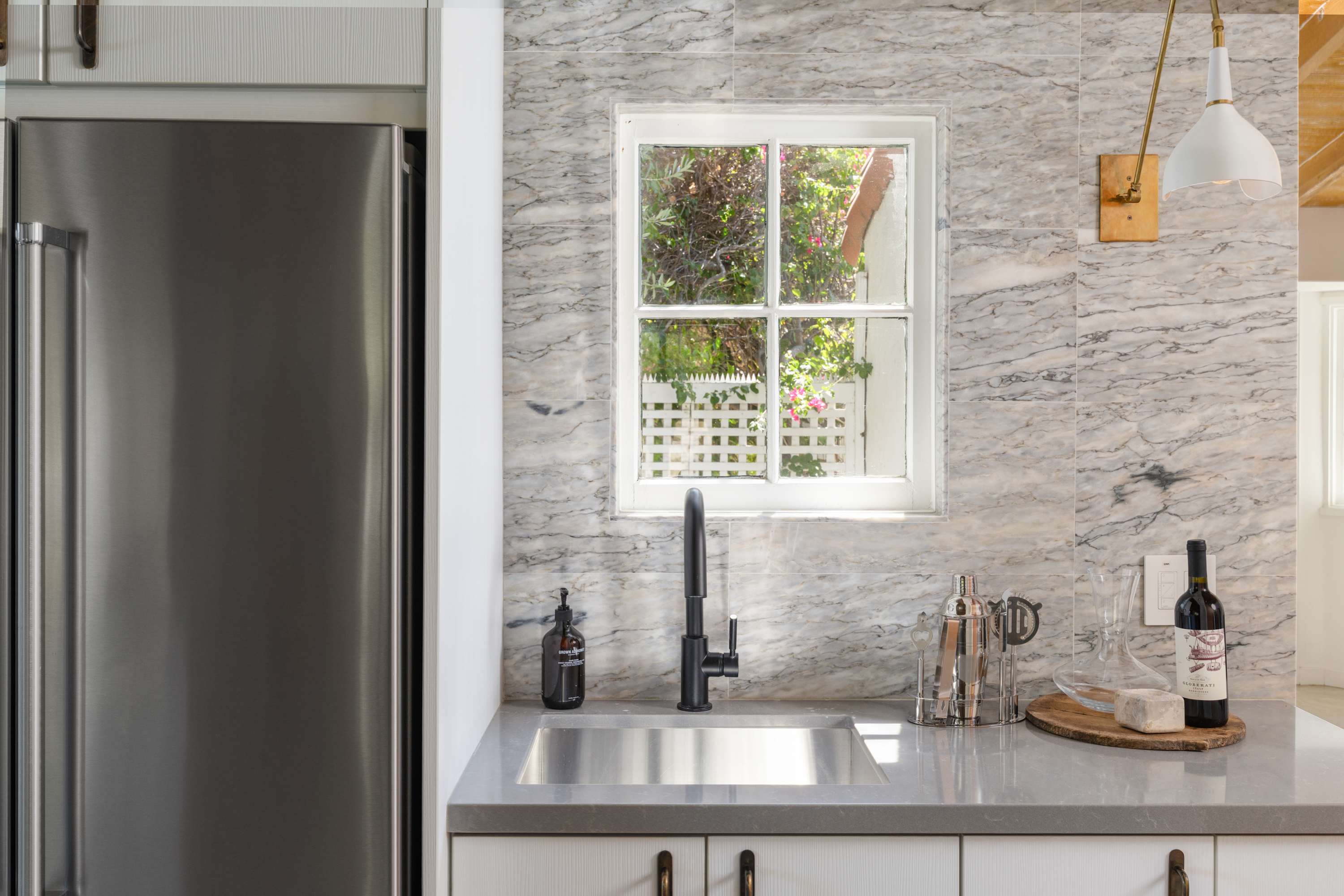 Kitchen | San Simian in Palm Springs, California by Luxus Vacation Properties